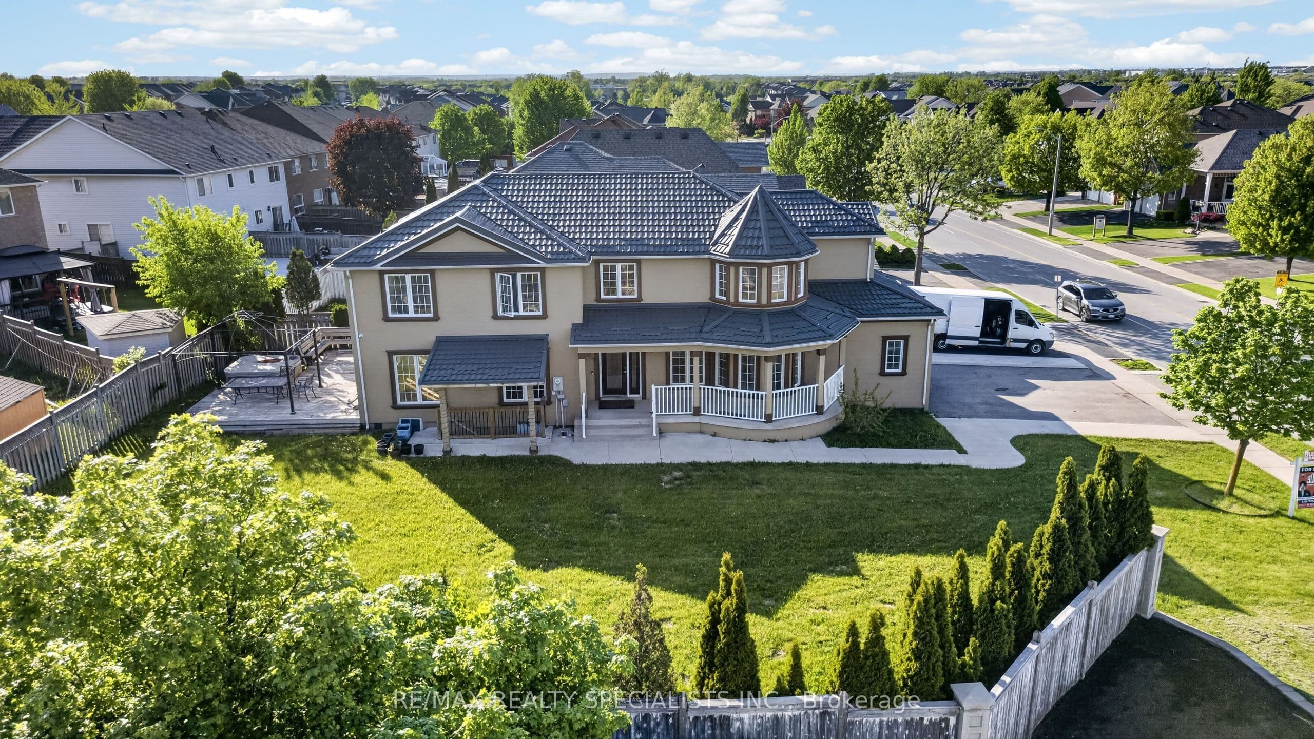 2 Fletchers Creek Boulevard photo 1