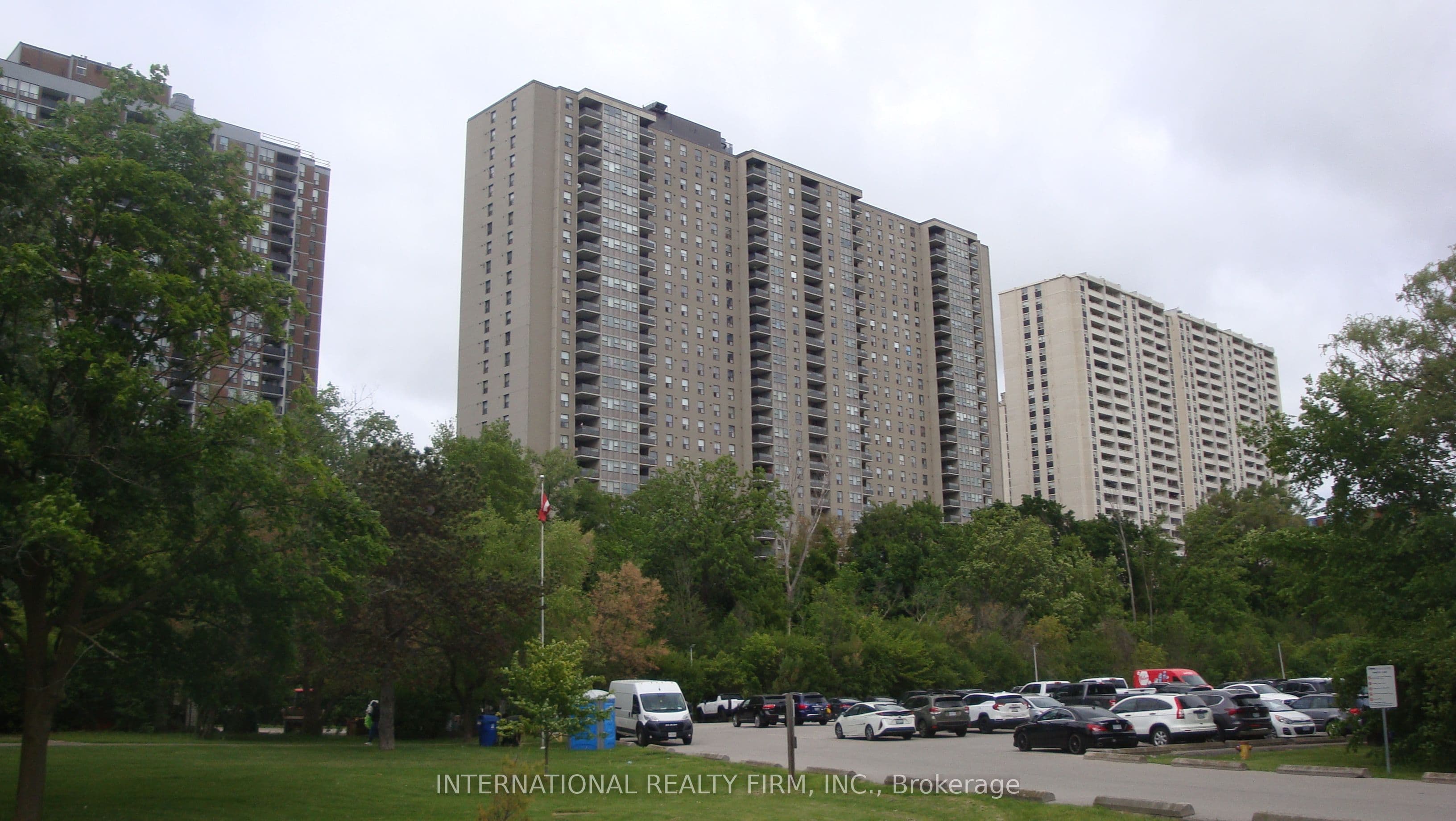 Unit 503 75 Emmett Avenue photo 1