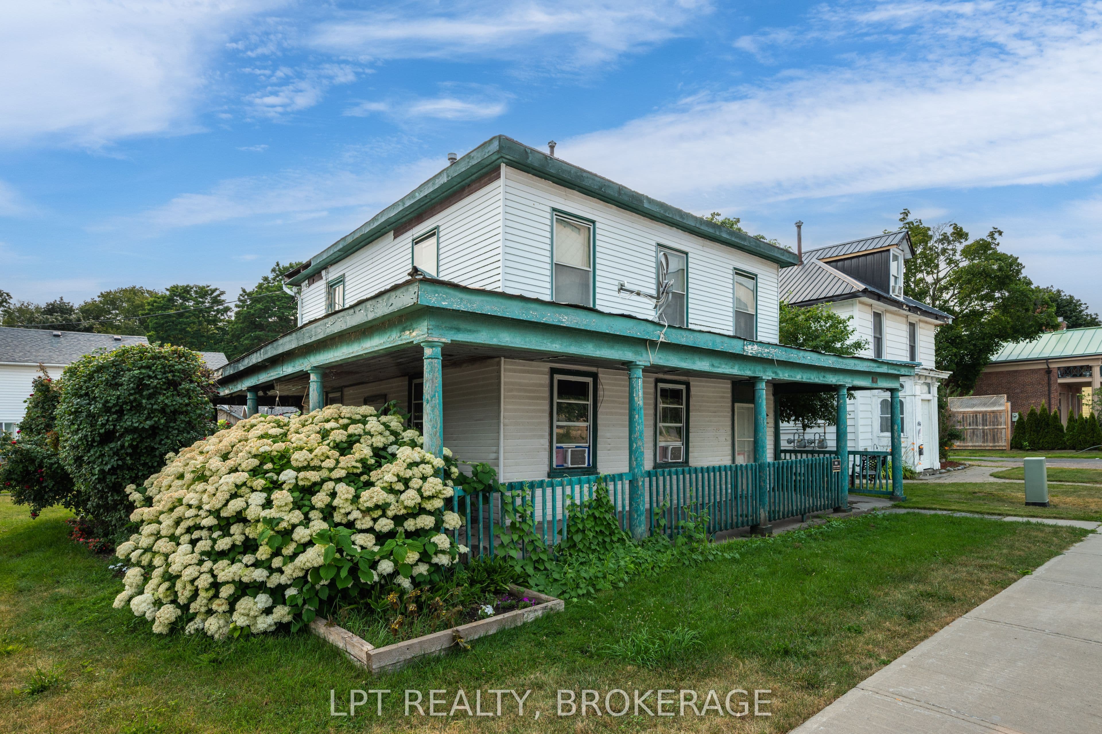 180 James Street photo 1