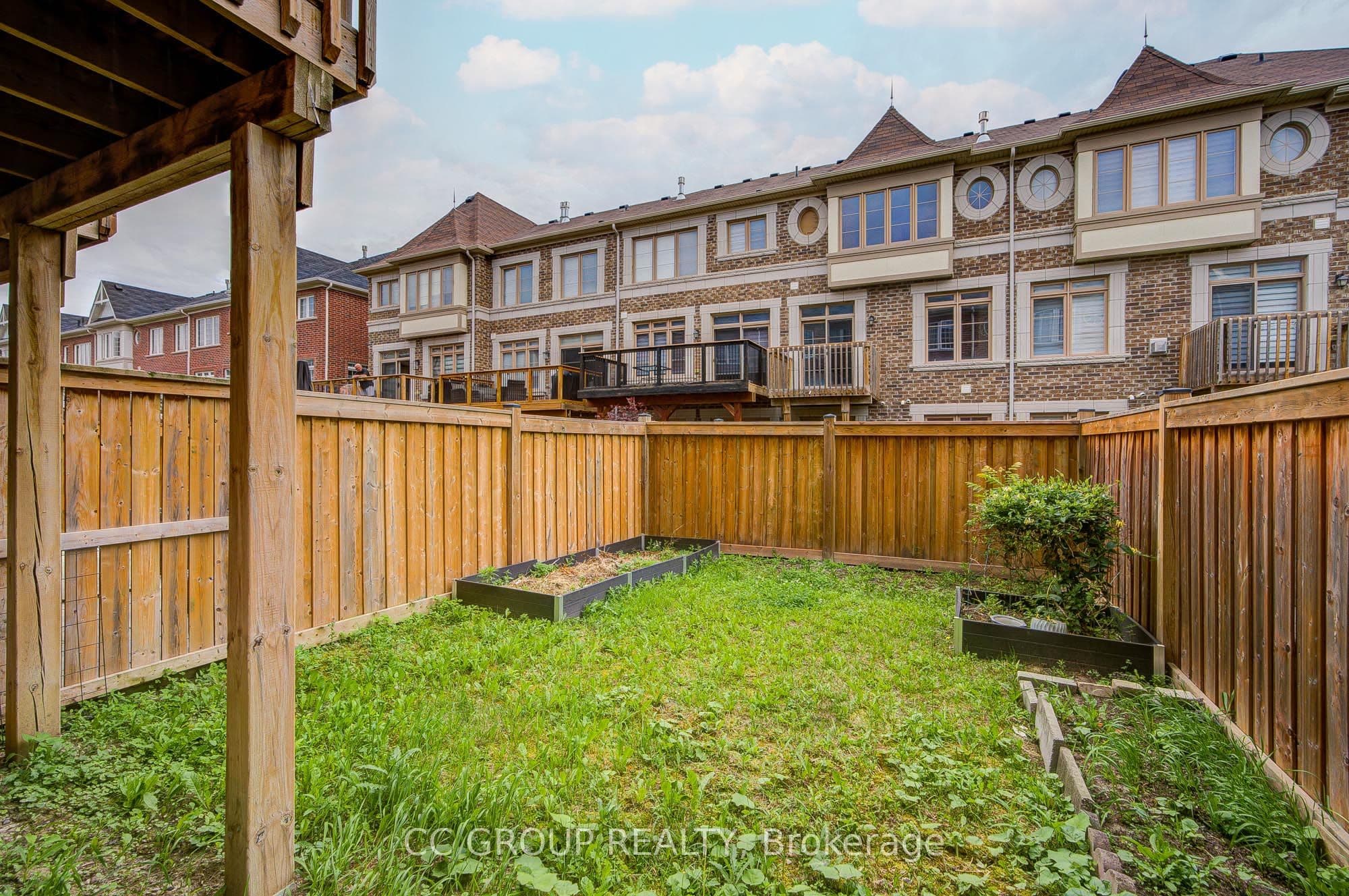 138 Farooq Boulevard photo 1