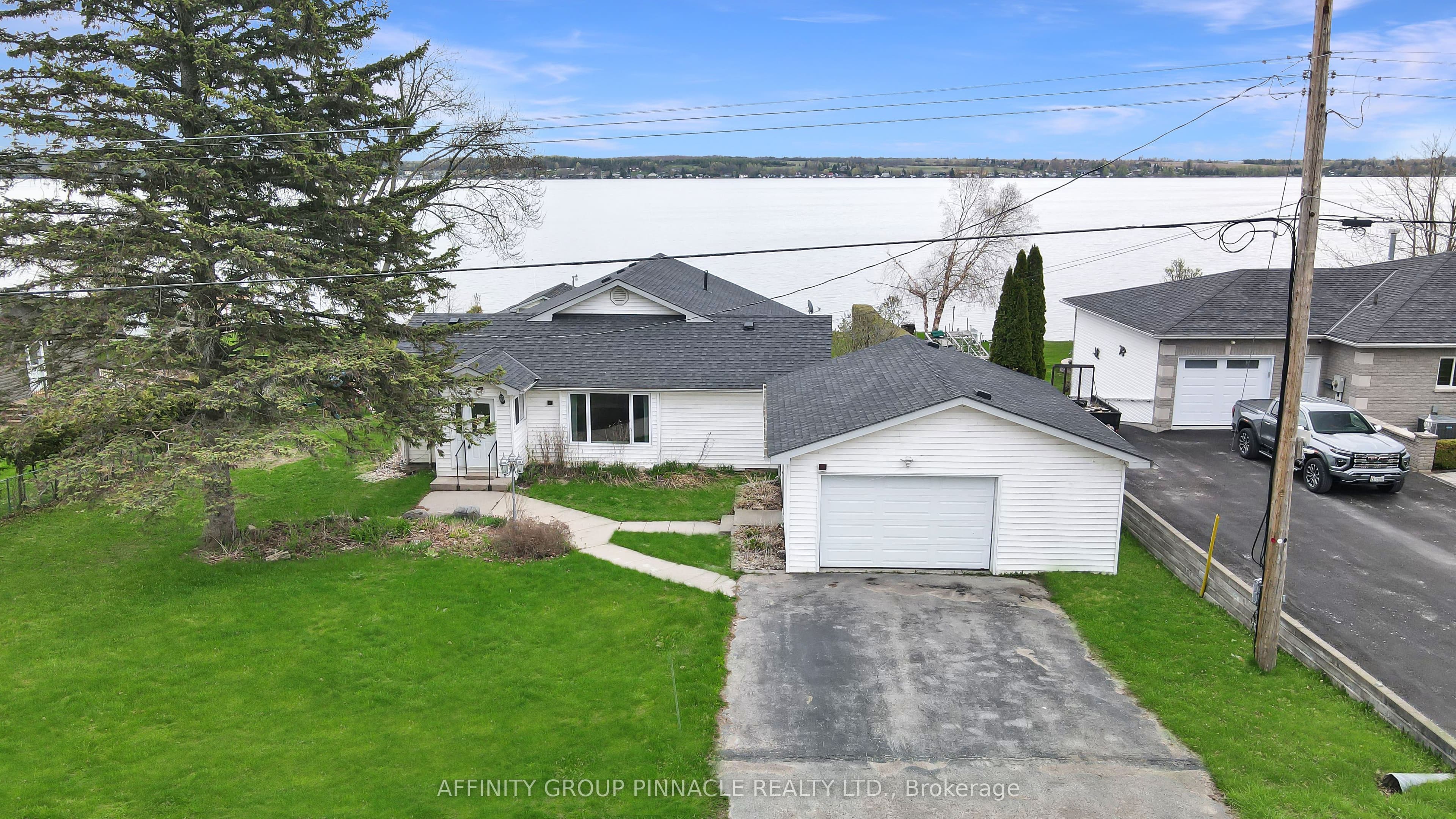 143 Beehive Drive photo 1