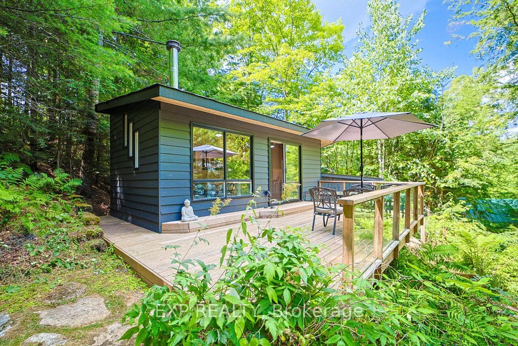 565 West Diamond Lake Road photo 1