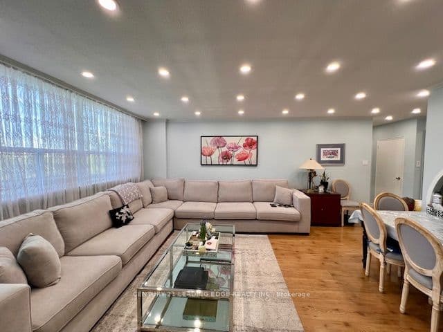 Unit 911 80 Grandravine Drive photo 1