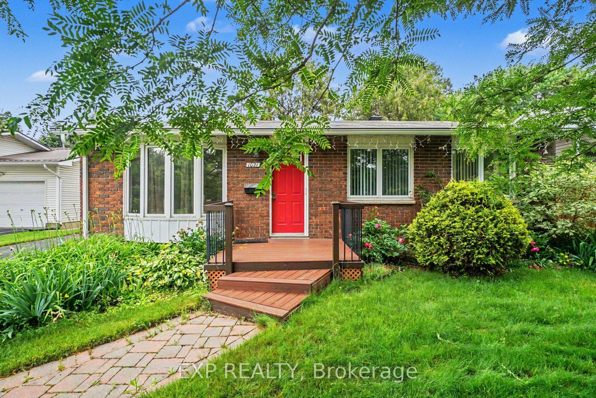 1021 Cadboro Road photo 1