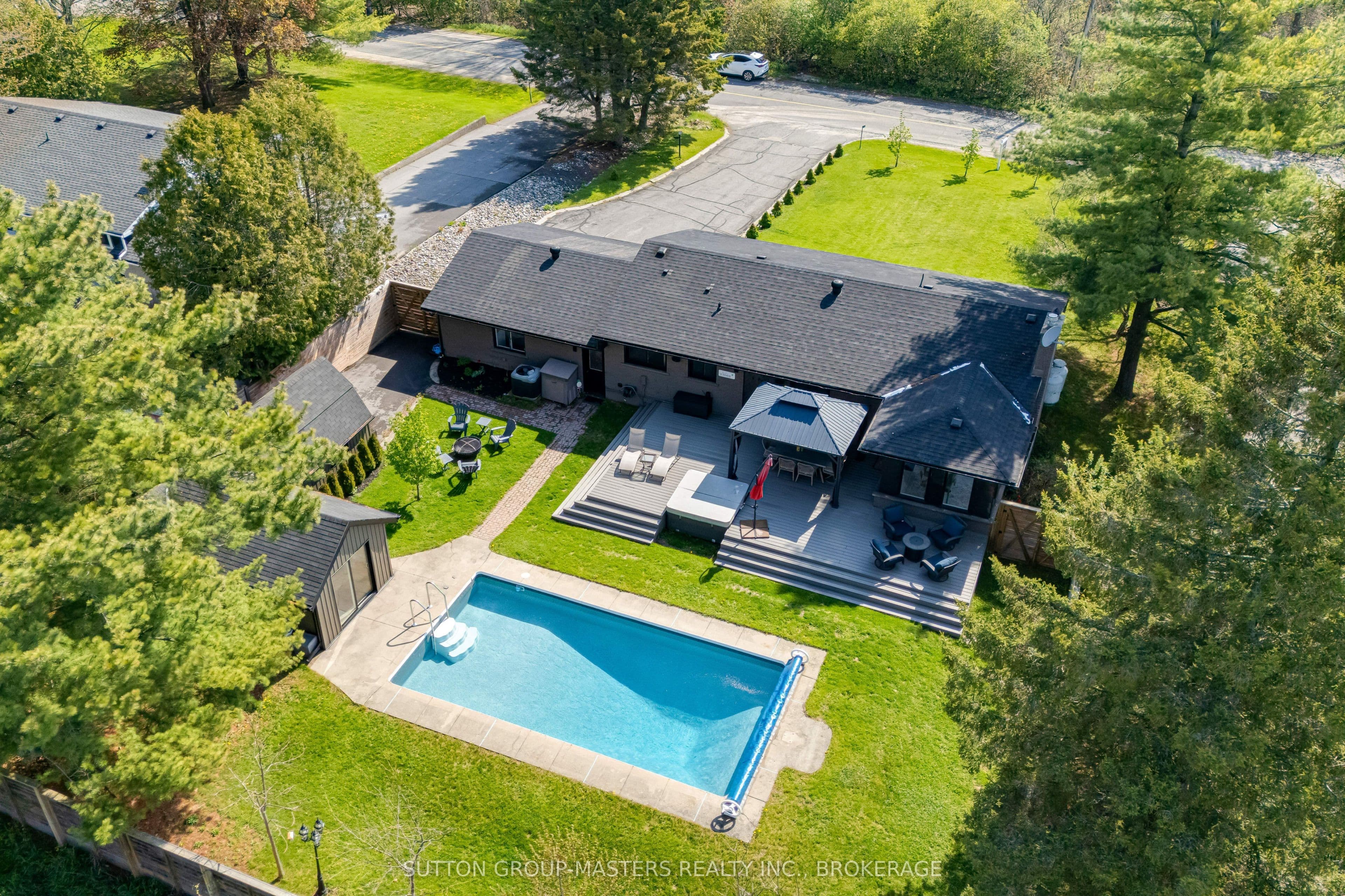 1611 SUNNYSIDE Road photo 1