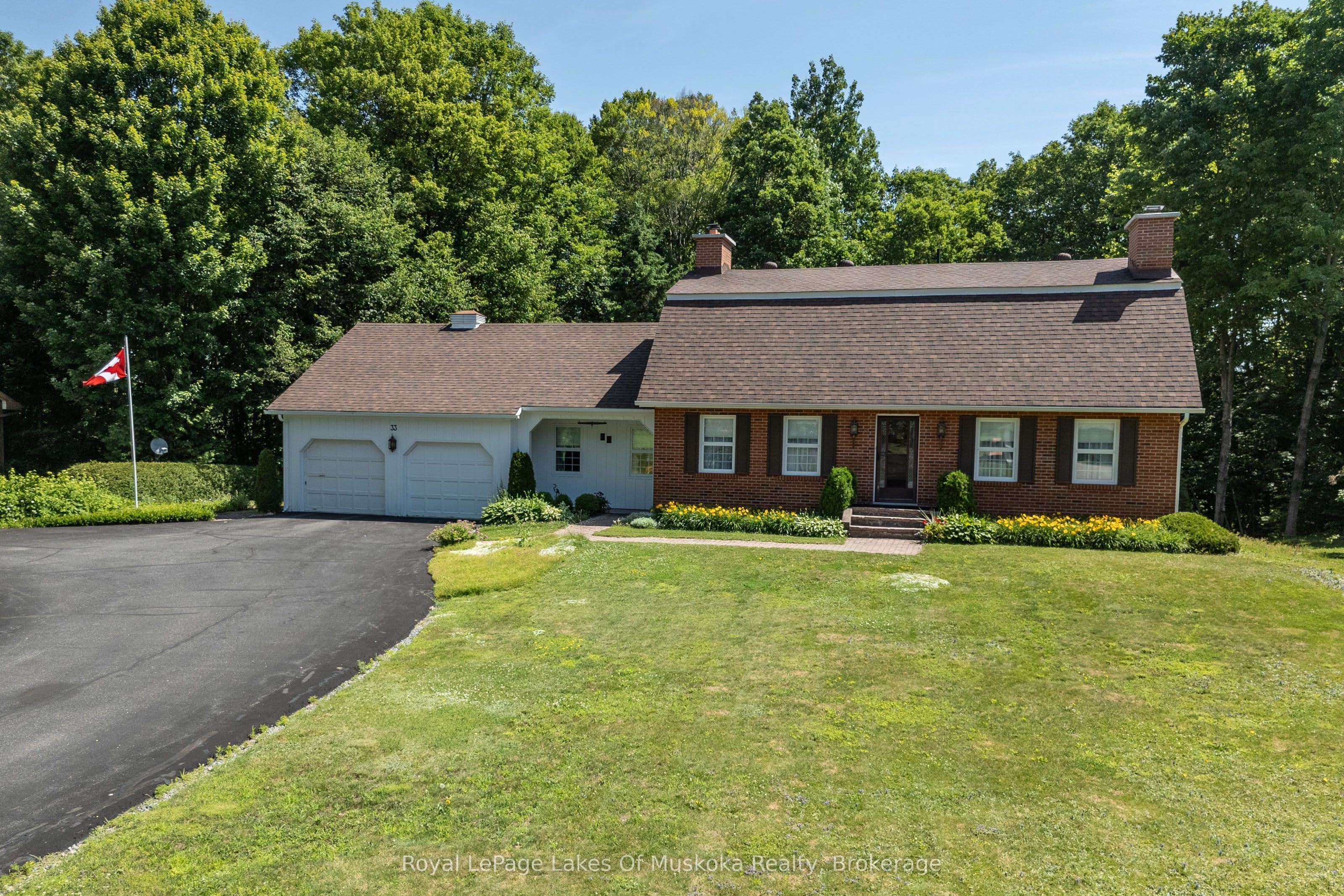 33 South Muskoka Drive photo 1