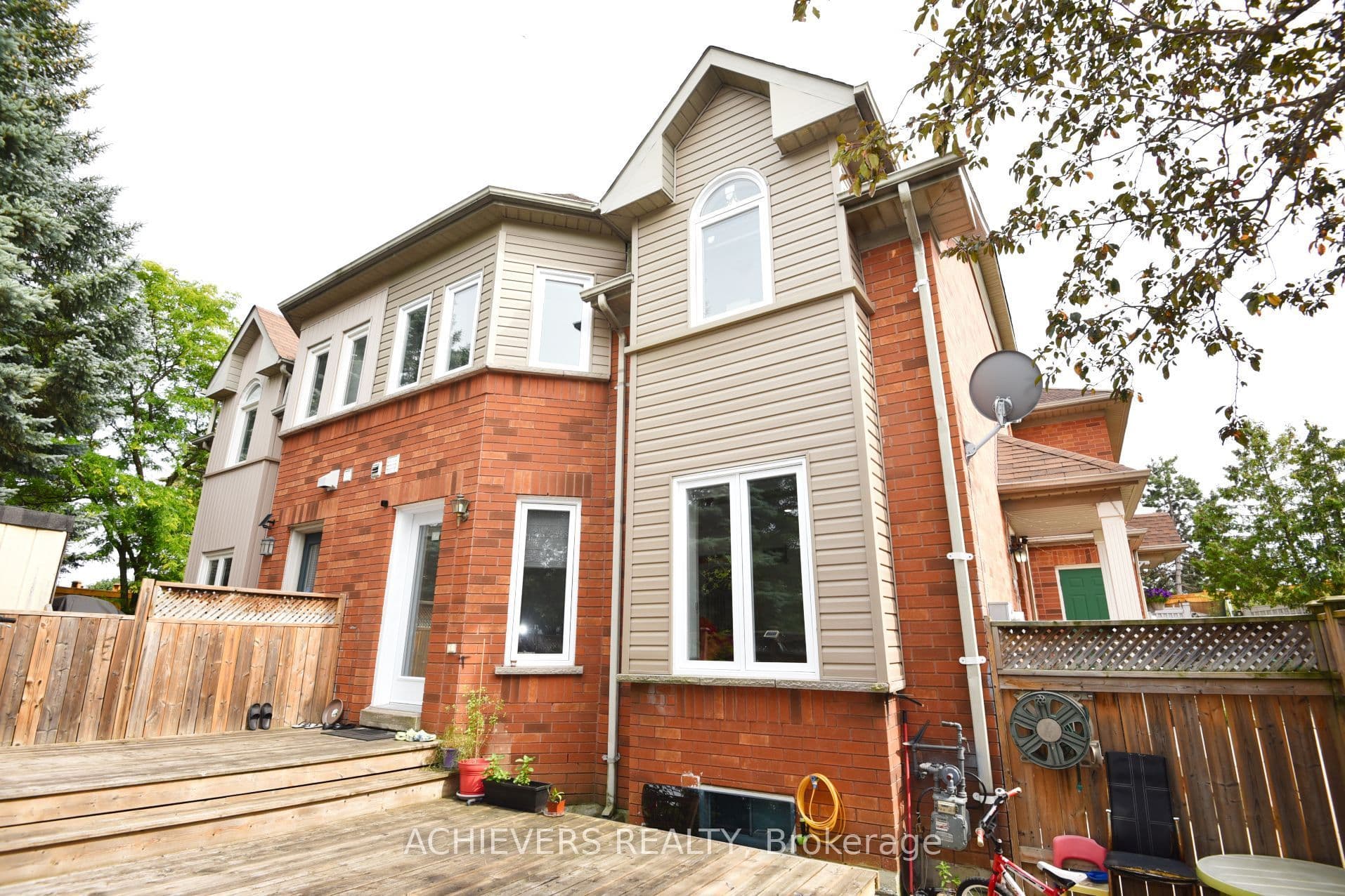 83 Clover Bloom Road photo 1