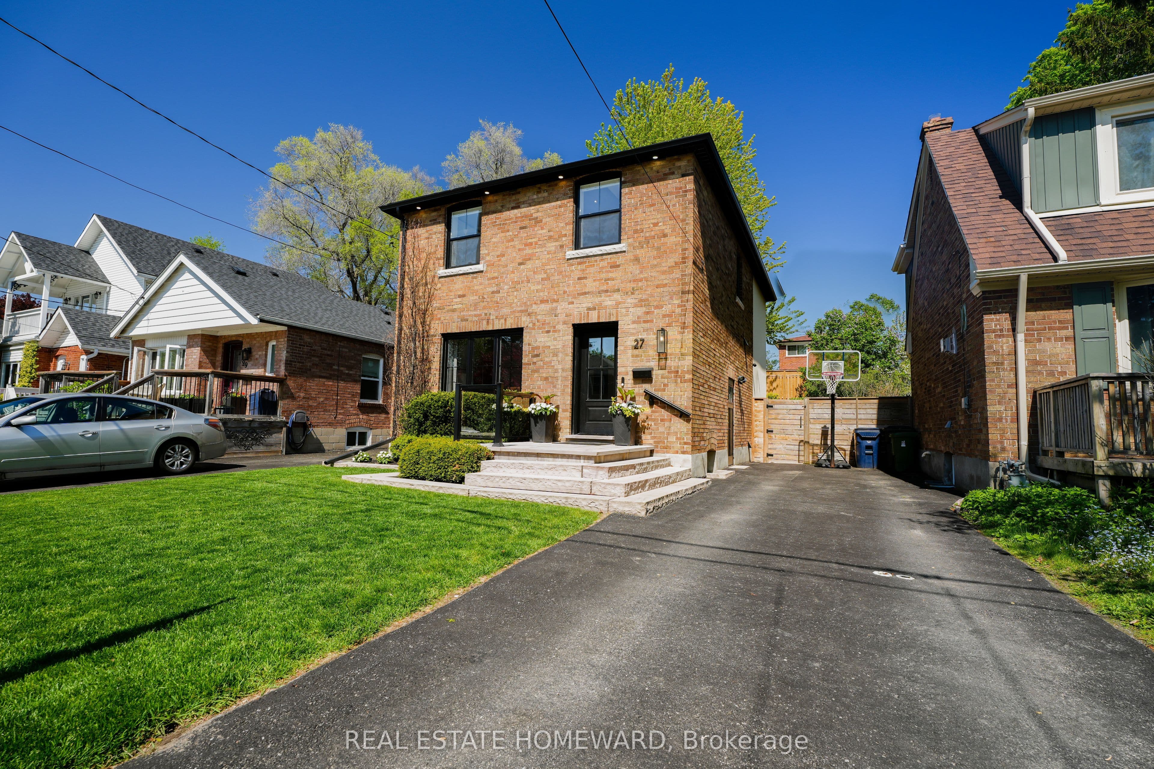 27 Avalon Boulevard photo 1