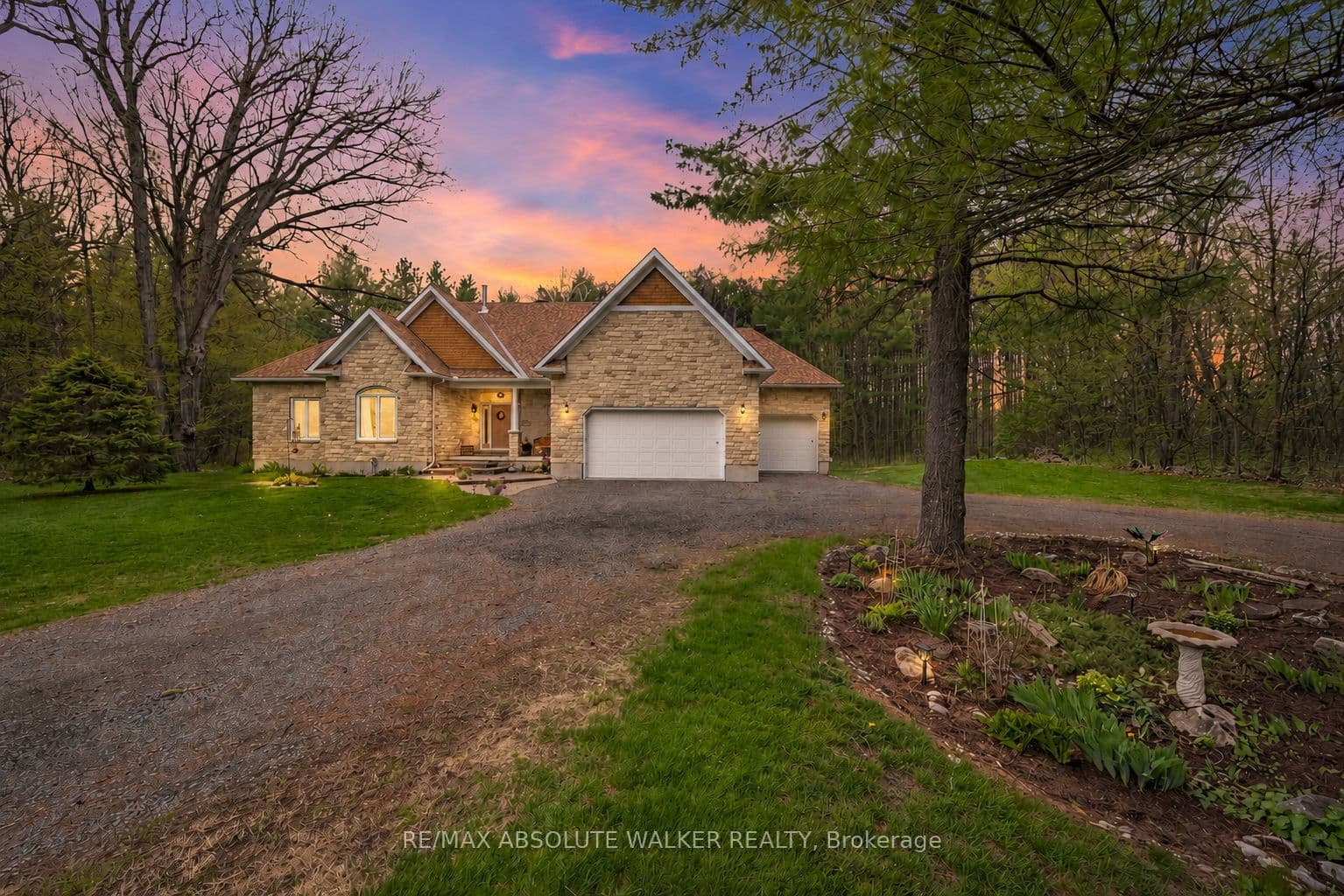 114 Hardwood Drive photo 1