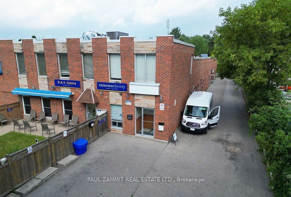 Unit 1 10 Harlech Court photo 1