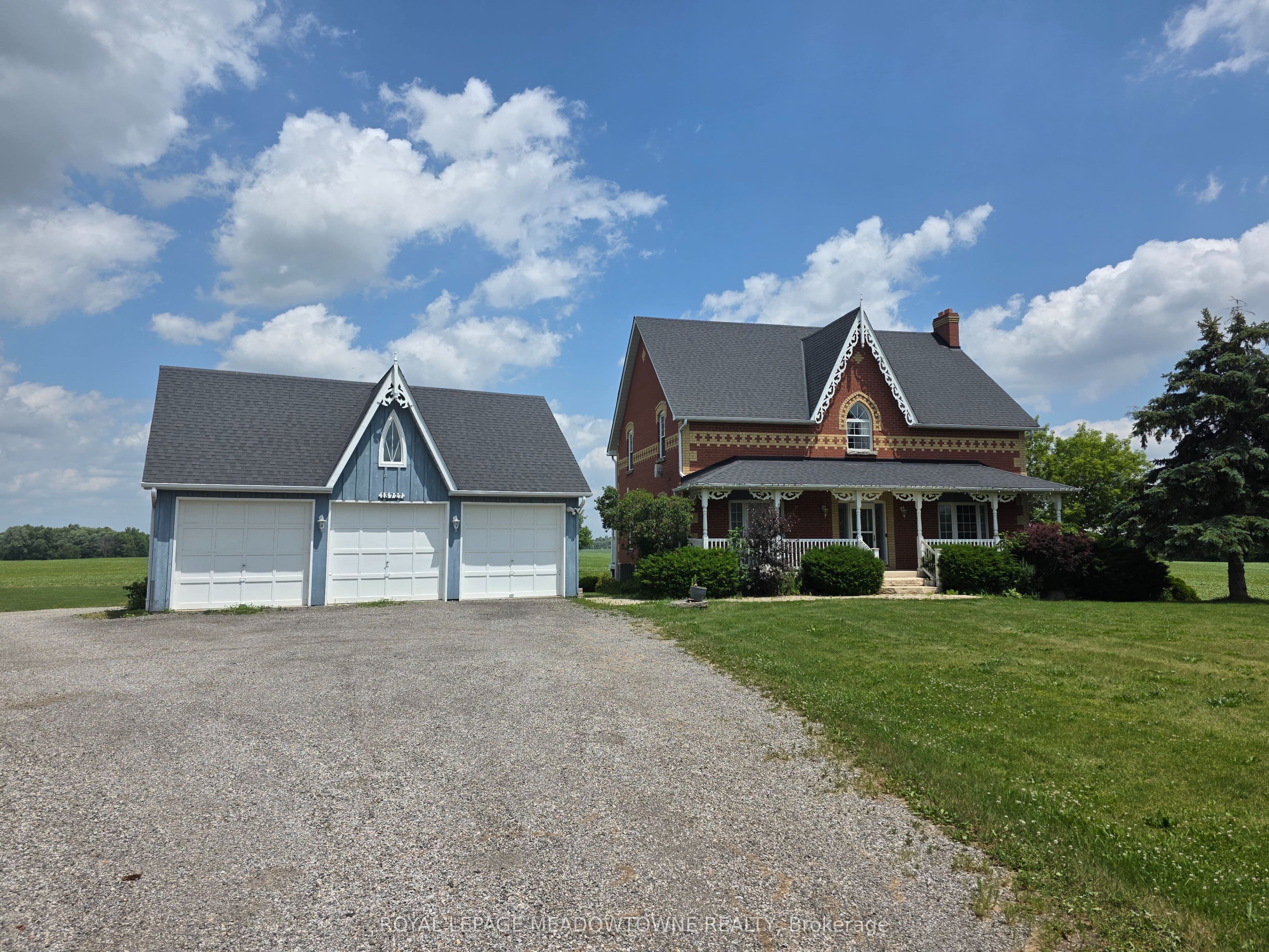 13727 Creditview Road photo 1