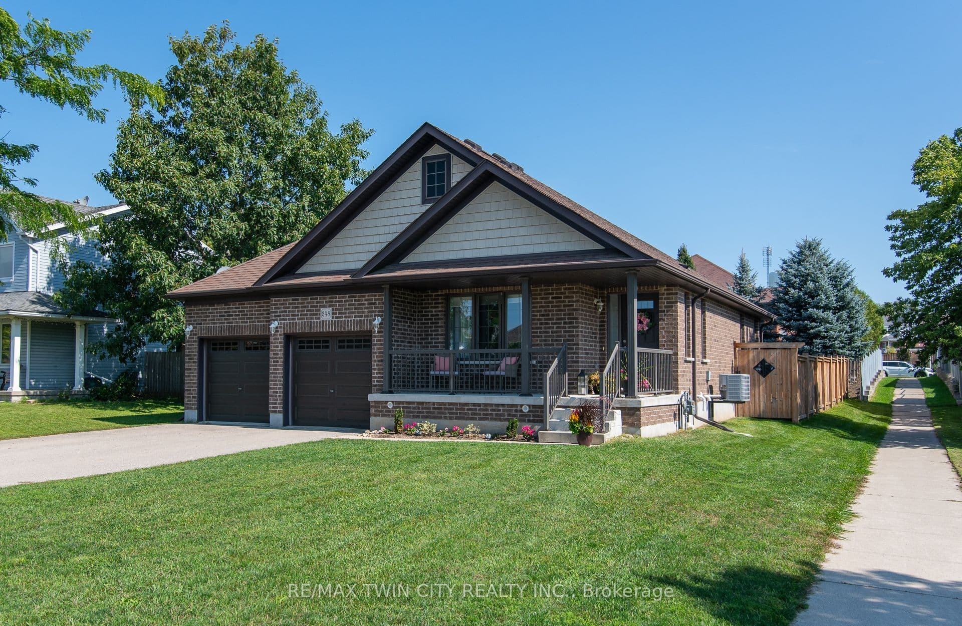 248 Fennel Street photo 1
