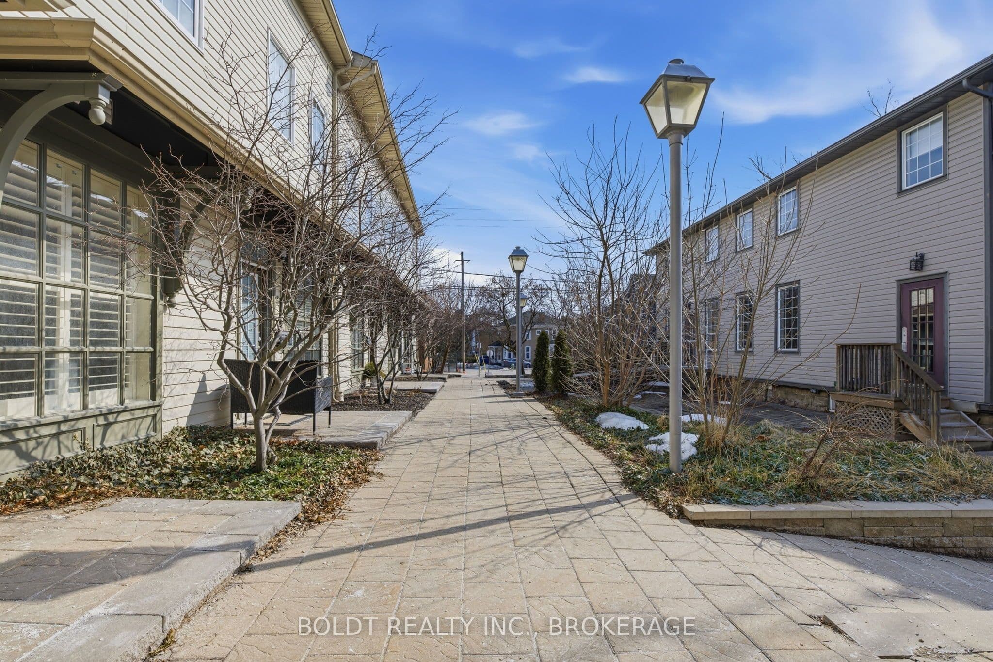 Unit 8 49 ONTARIO Street photo 1