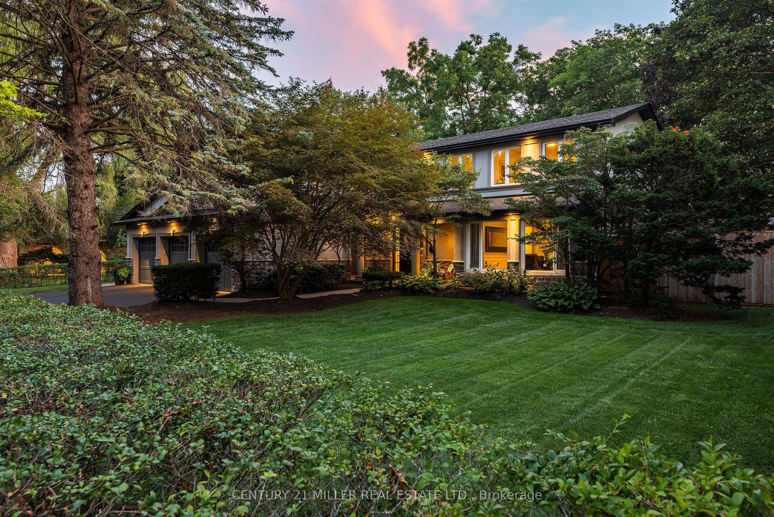240 Colchester Drive photo 1