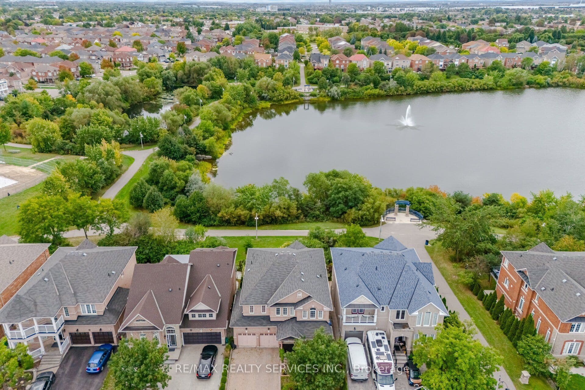 100 Southlake Boulevard photo 1