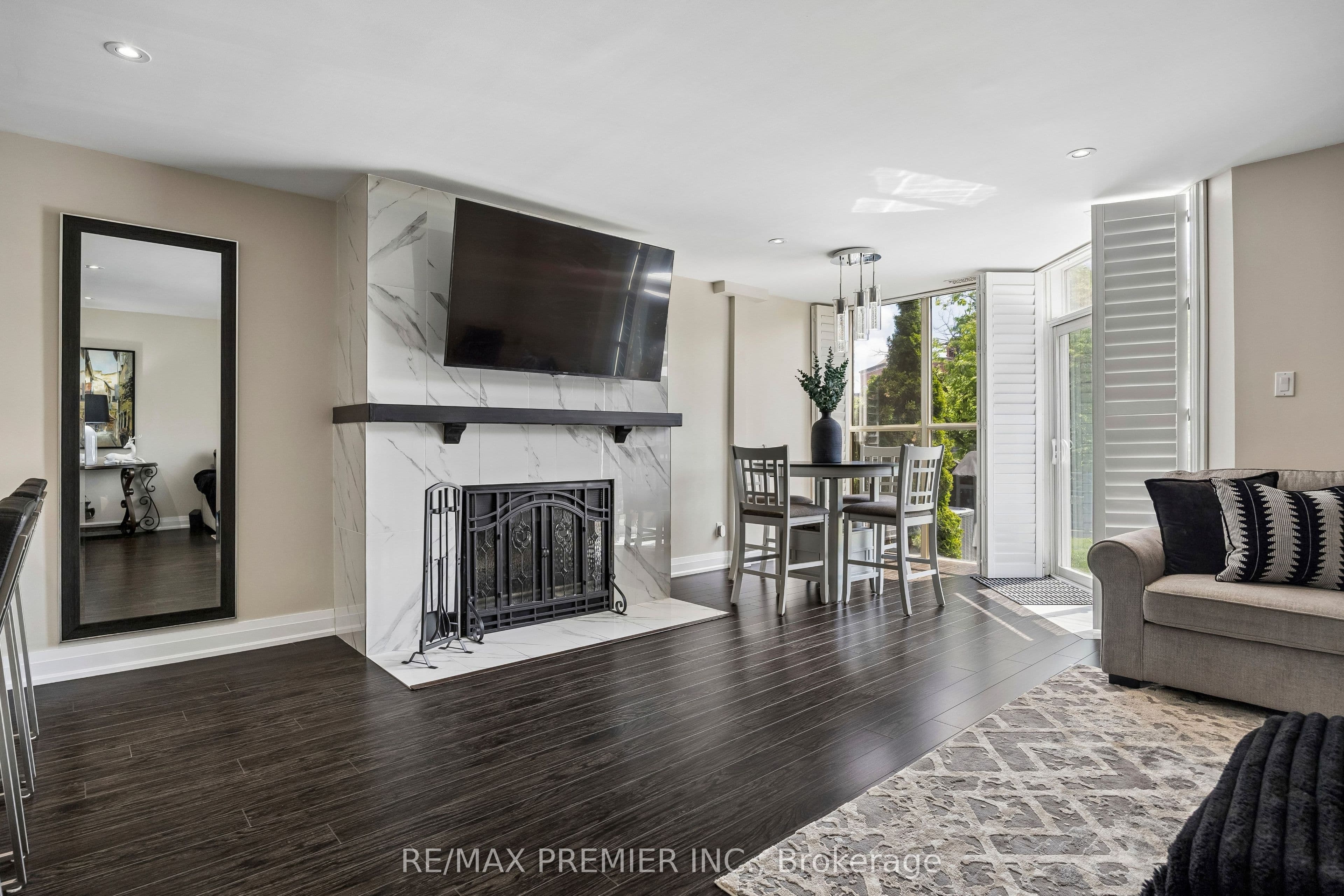 Unit 8 100 Arbors Lane photo 1