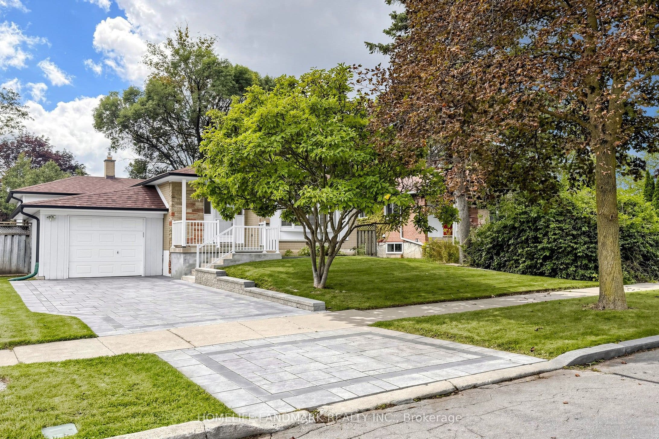 29 Dexter Boulevard photo 1