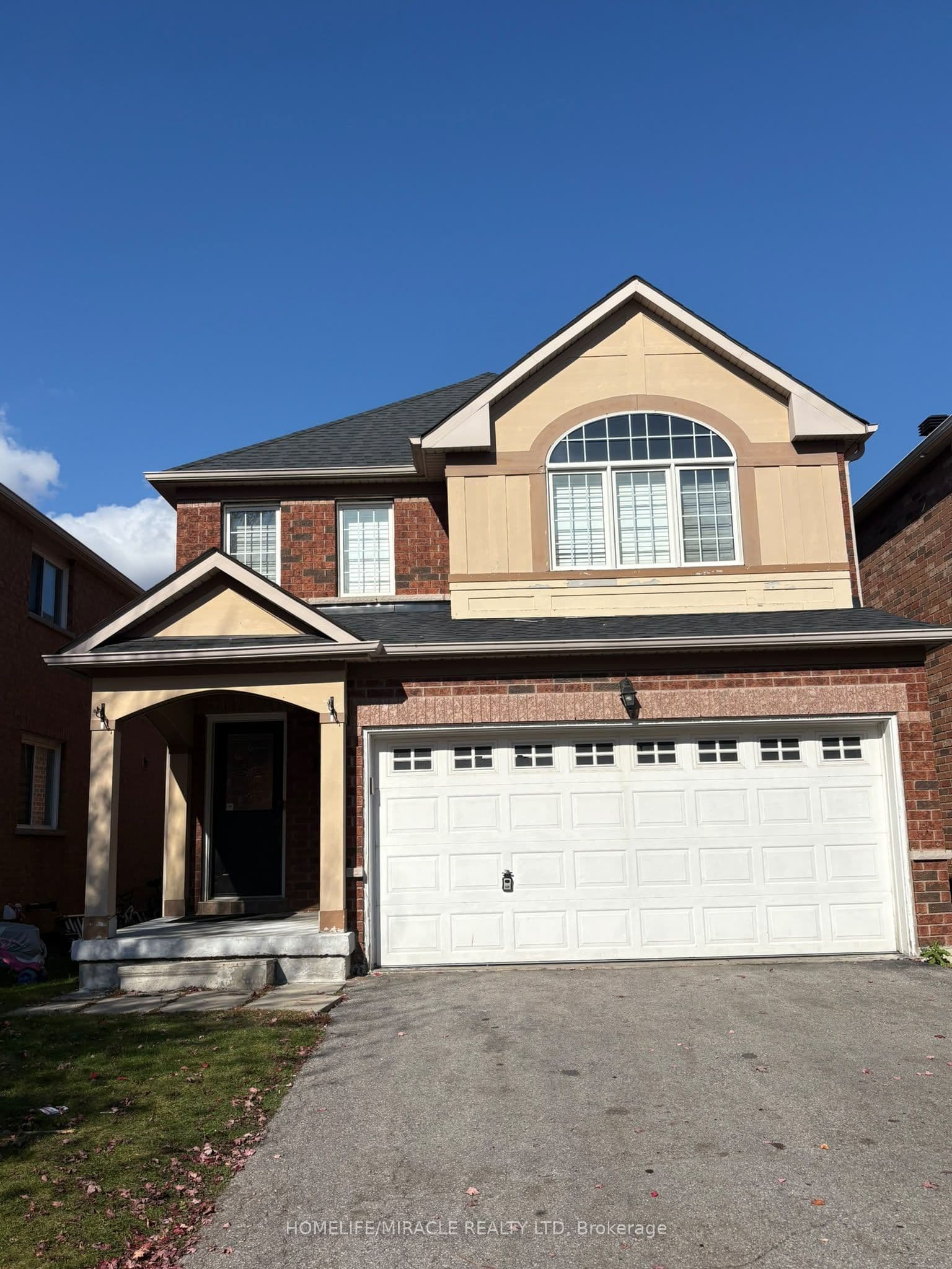 8 Quitebrook Crescent photo 1