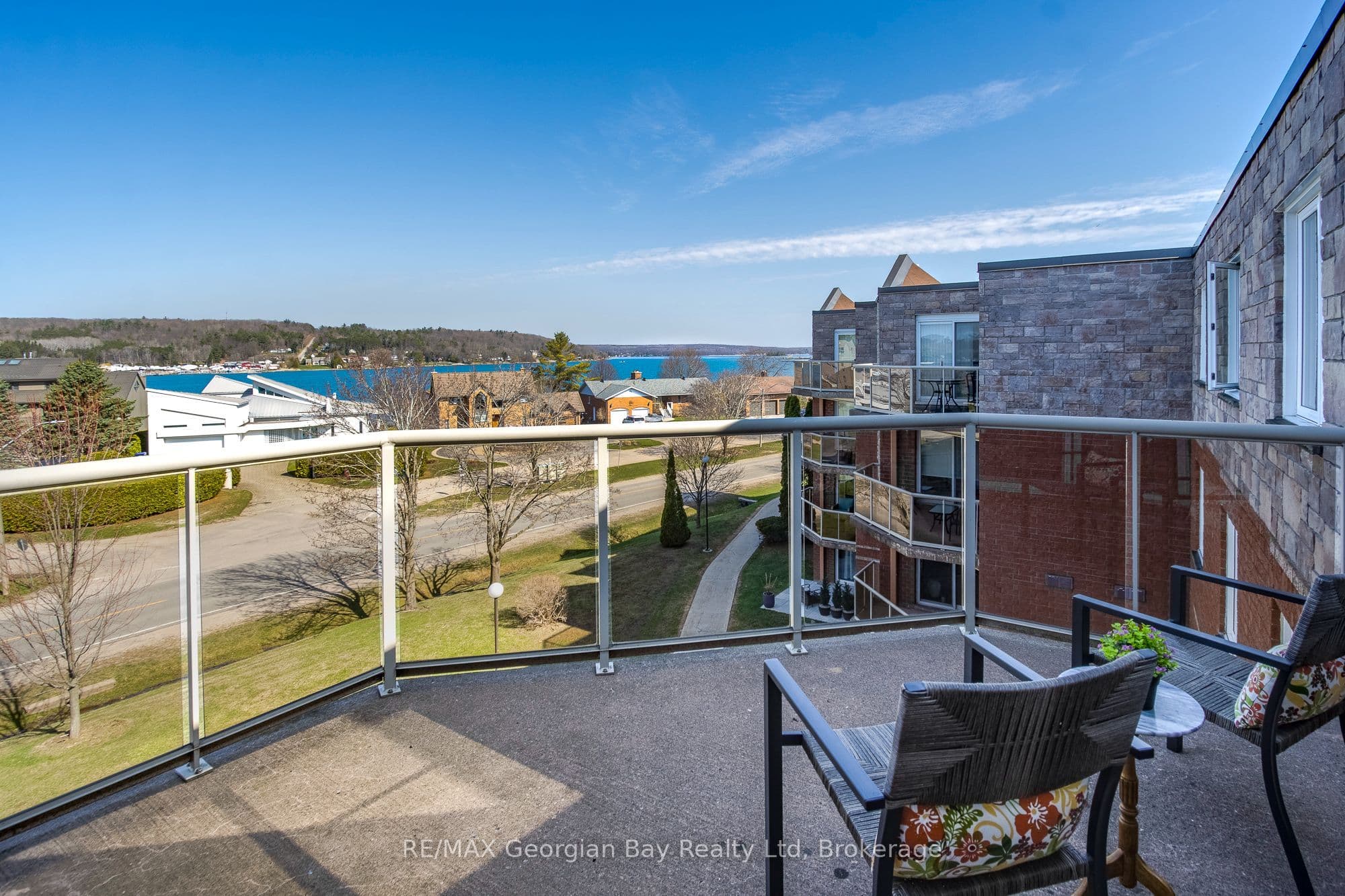 Unit 404 11 Beck Boulevard photo 1