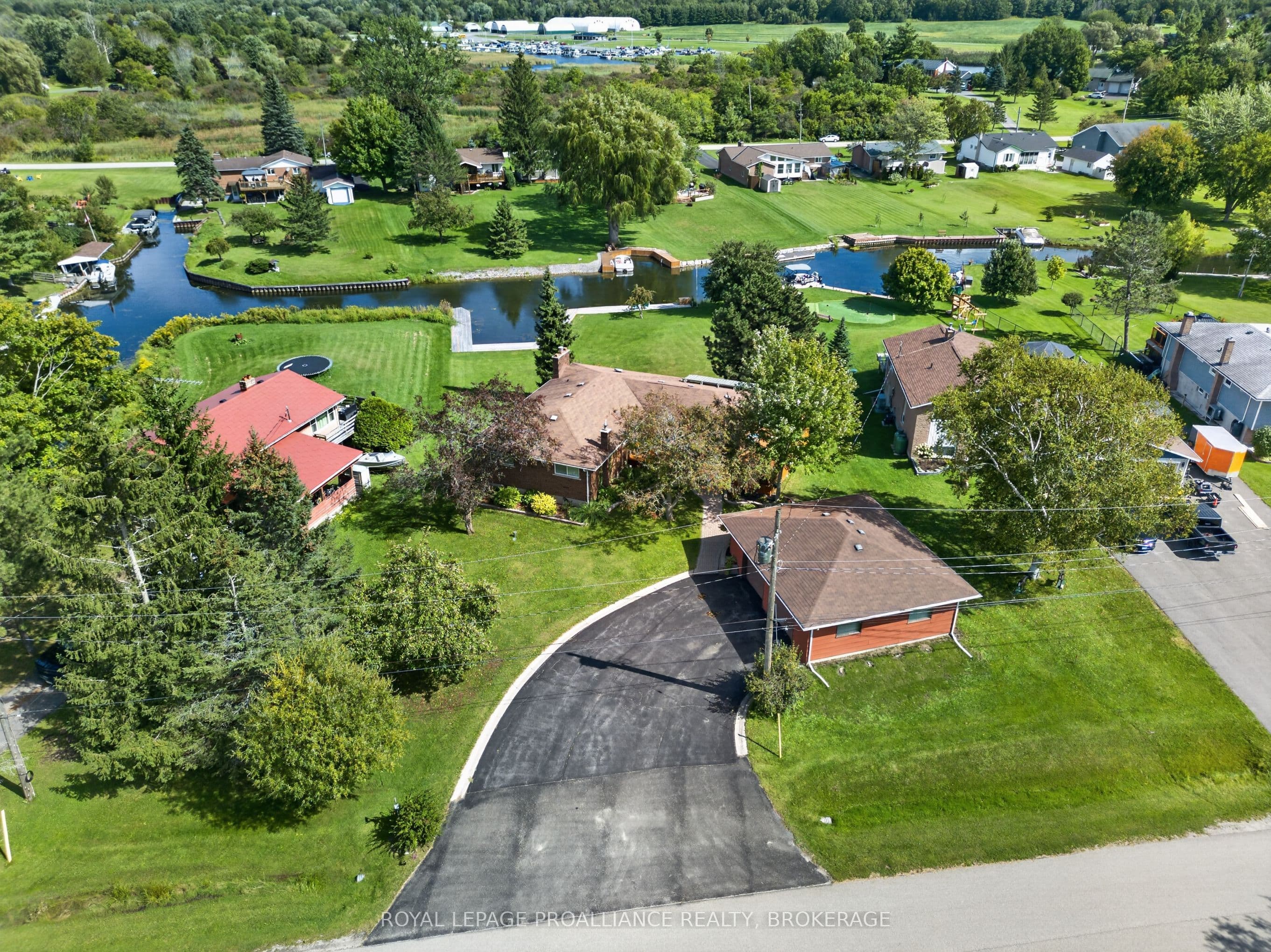 38 Willowbank N/A photo 1
