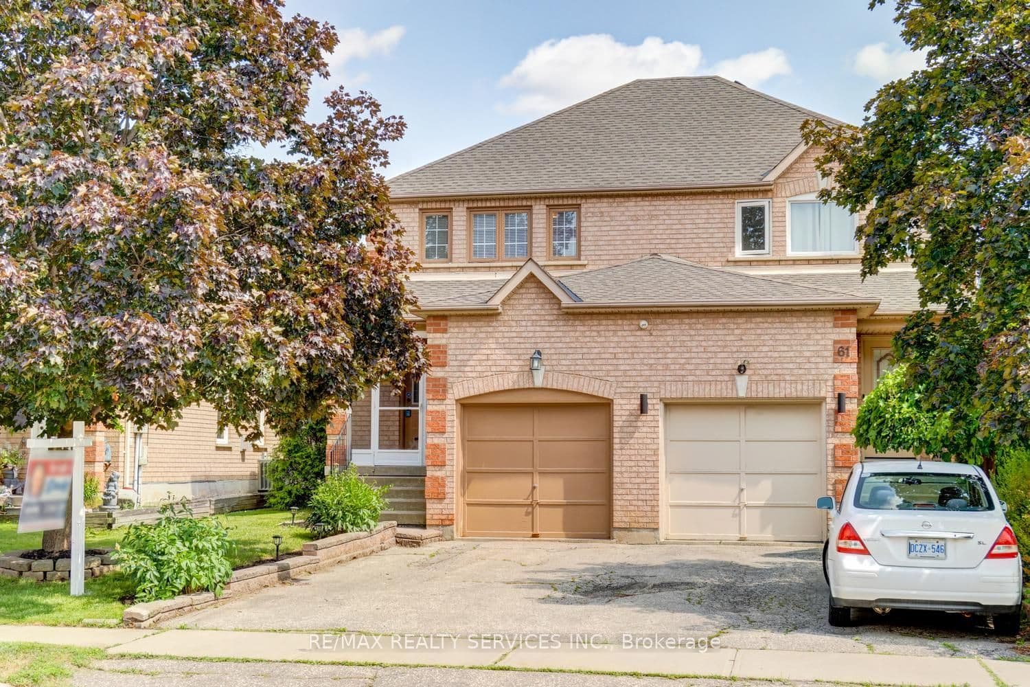 63 Herkes Drive photo 1
