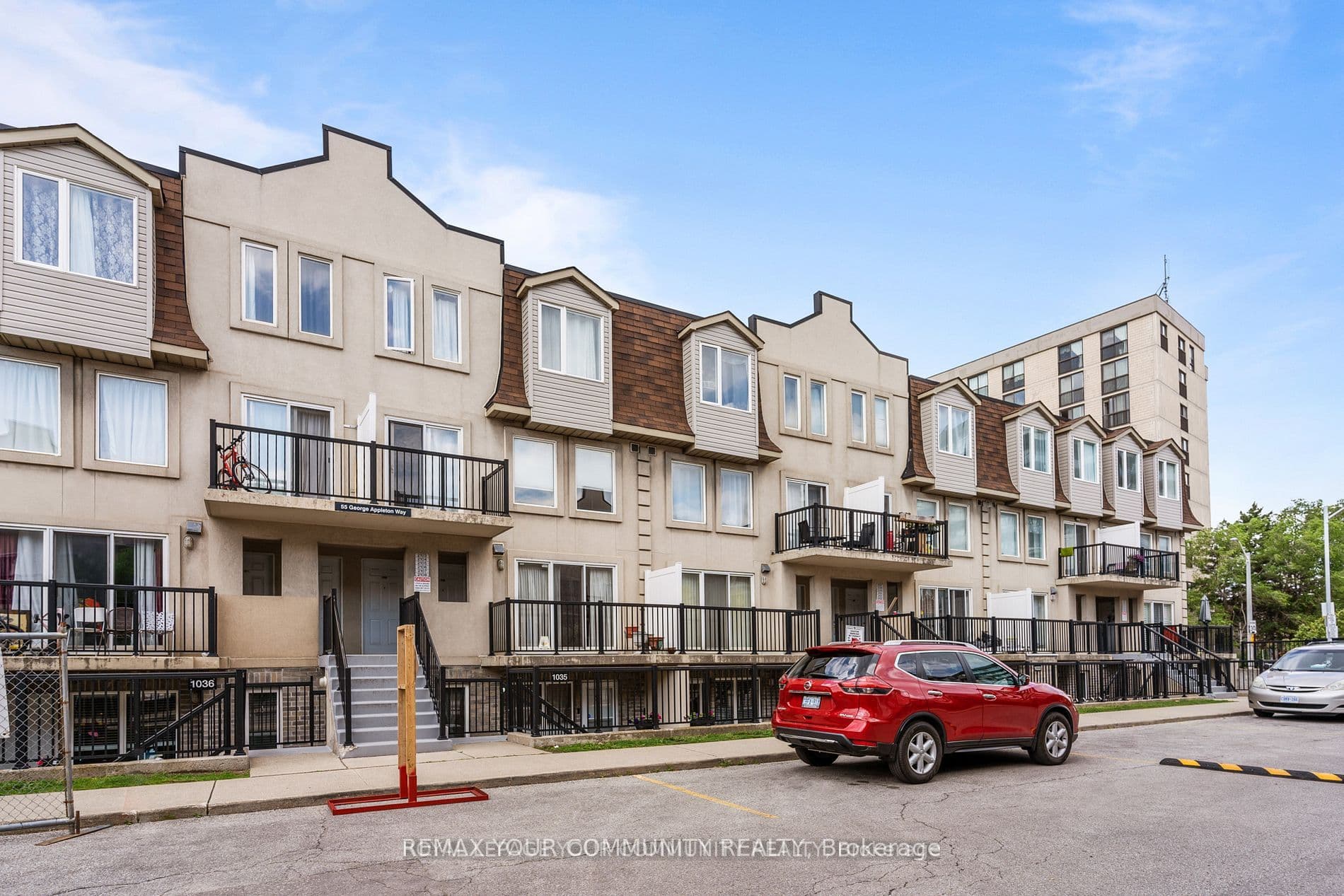 Unit 1035 55 George Appleton Way photo 1