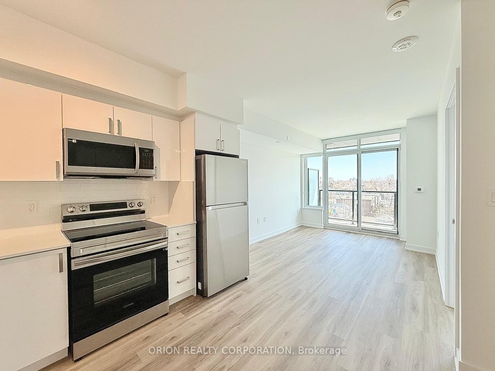 Unit 614 556 Marlee Avenue photo 1
