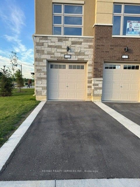 Unit 1 15 Fieldridge Crescent photo 1