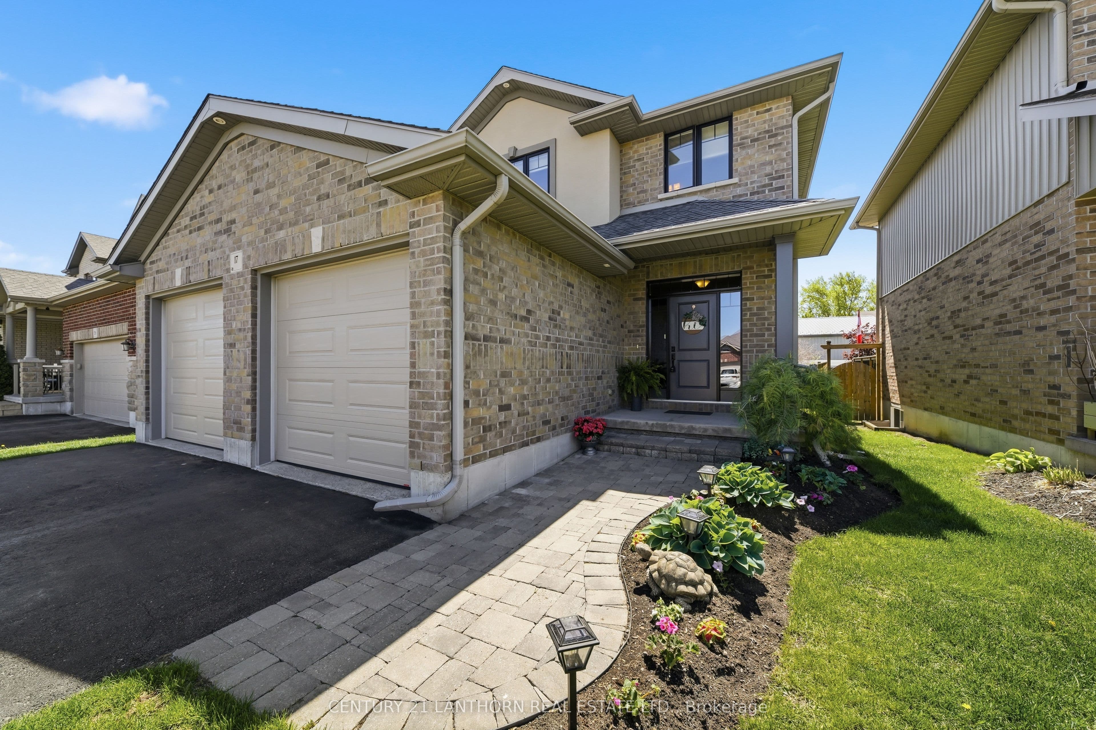 17 Cavendish Drive photo 1