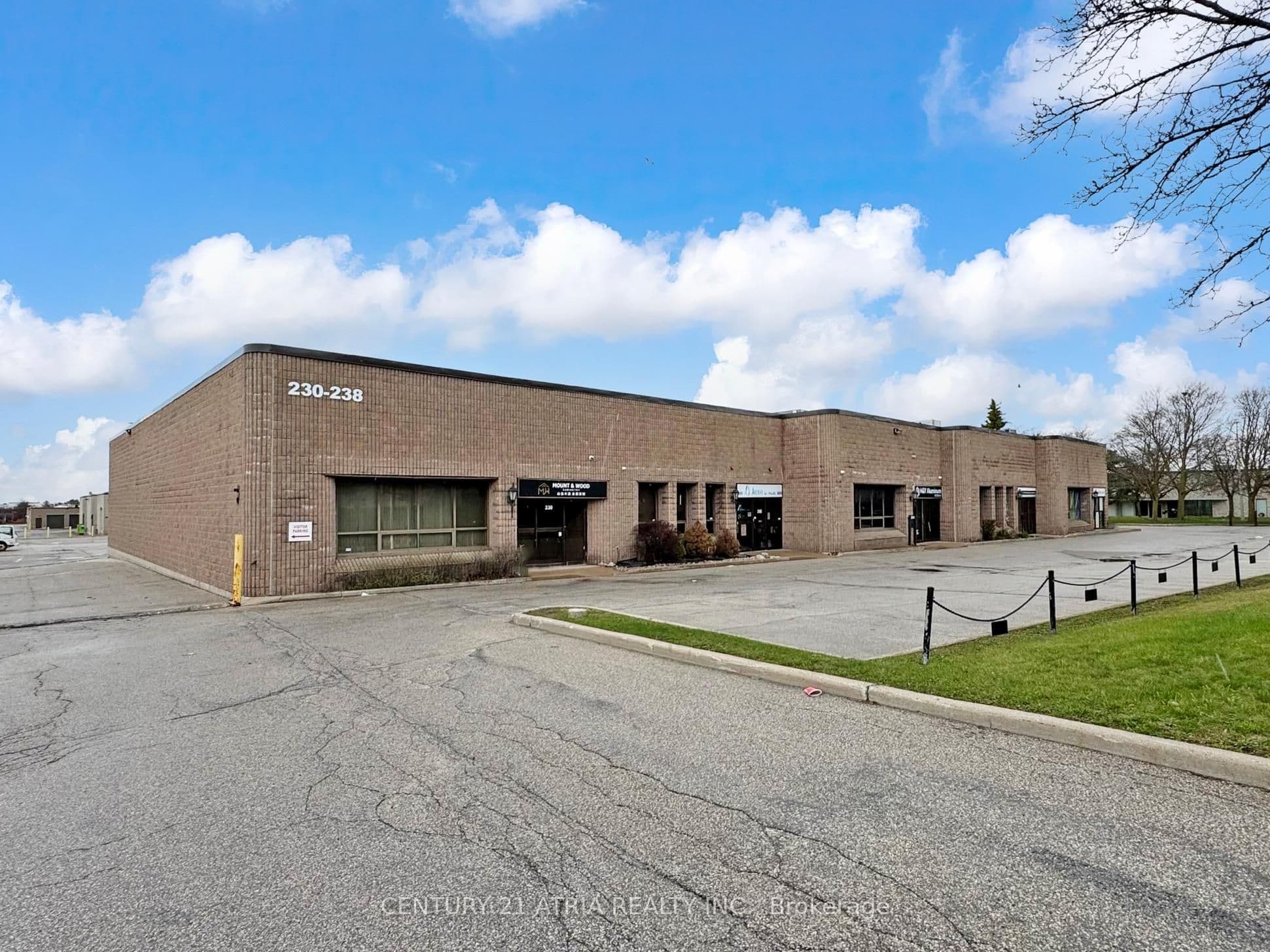 Unit 4 236 Hood Road photo 1