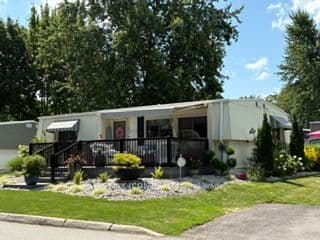 100 Shannon Boulevard photo 1