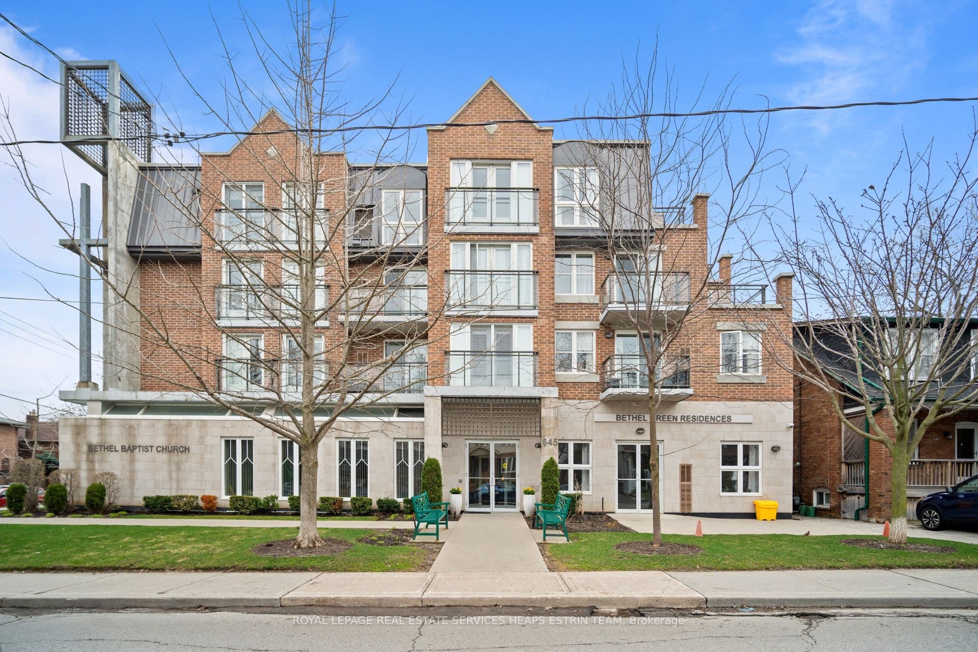 Unit 201 645 Millwood Road photo 1