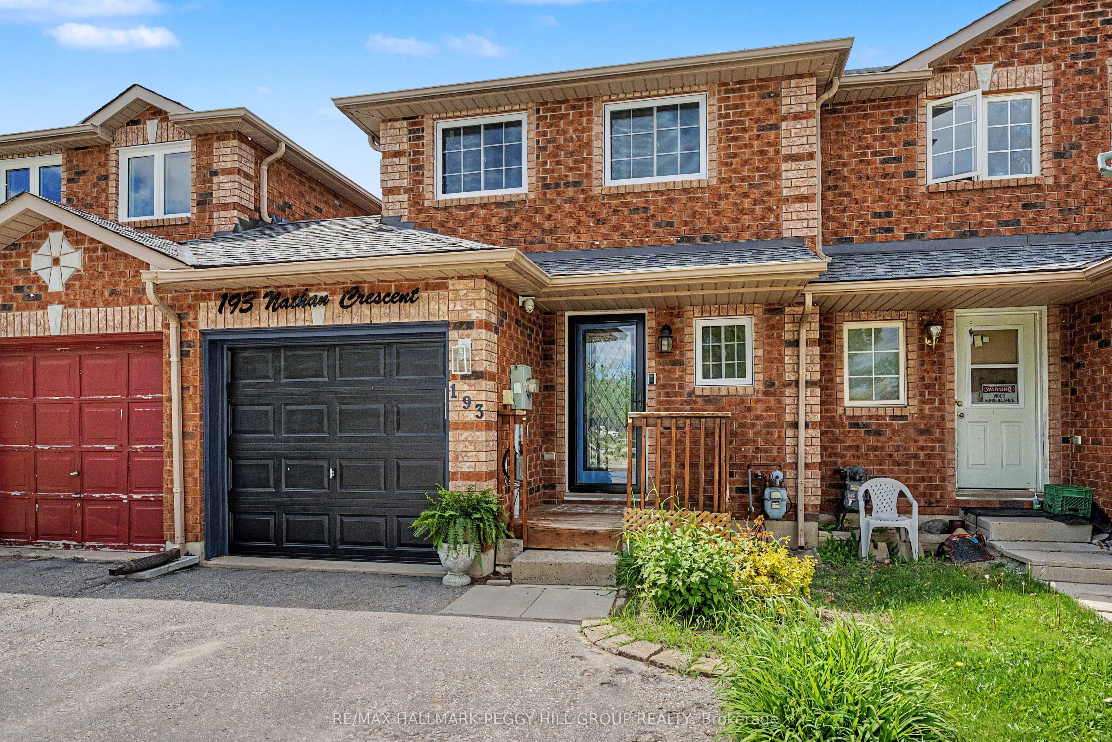 193 Nathan Crescent photo 1