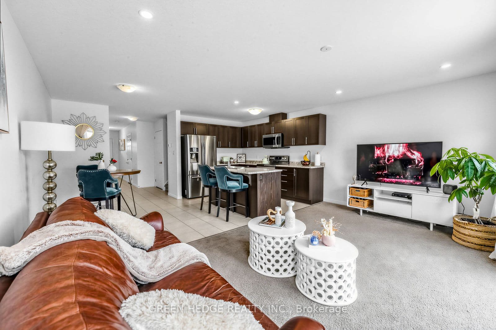 Unit 47 135 Hardcastle Drive photo 1