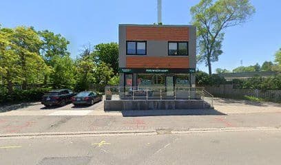 1136 Lorne Park Road photo 1