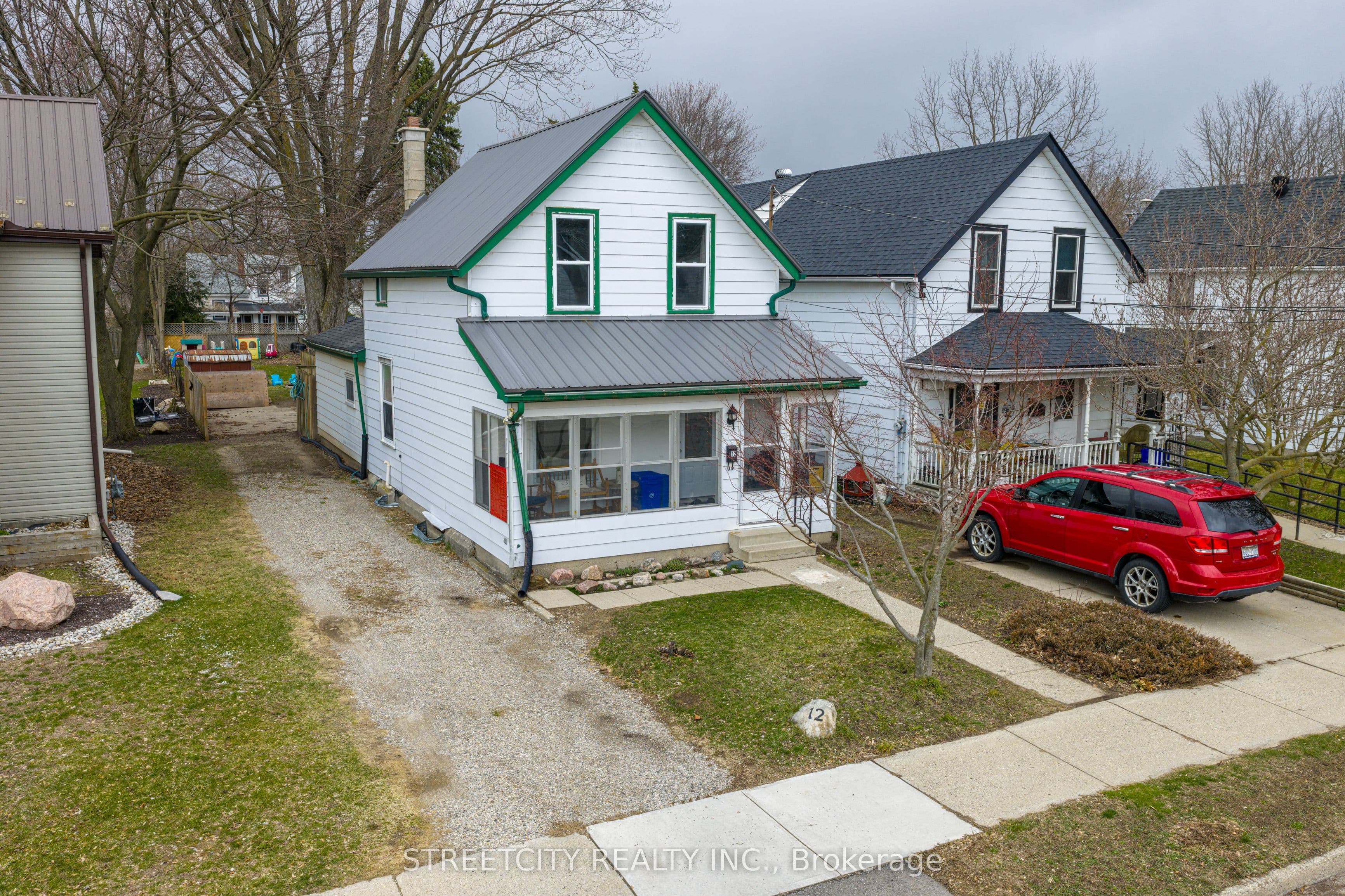 12 Pearl Street photo 1