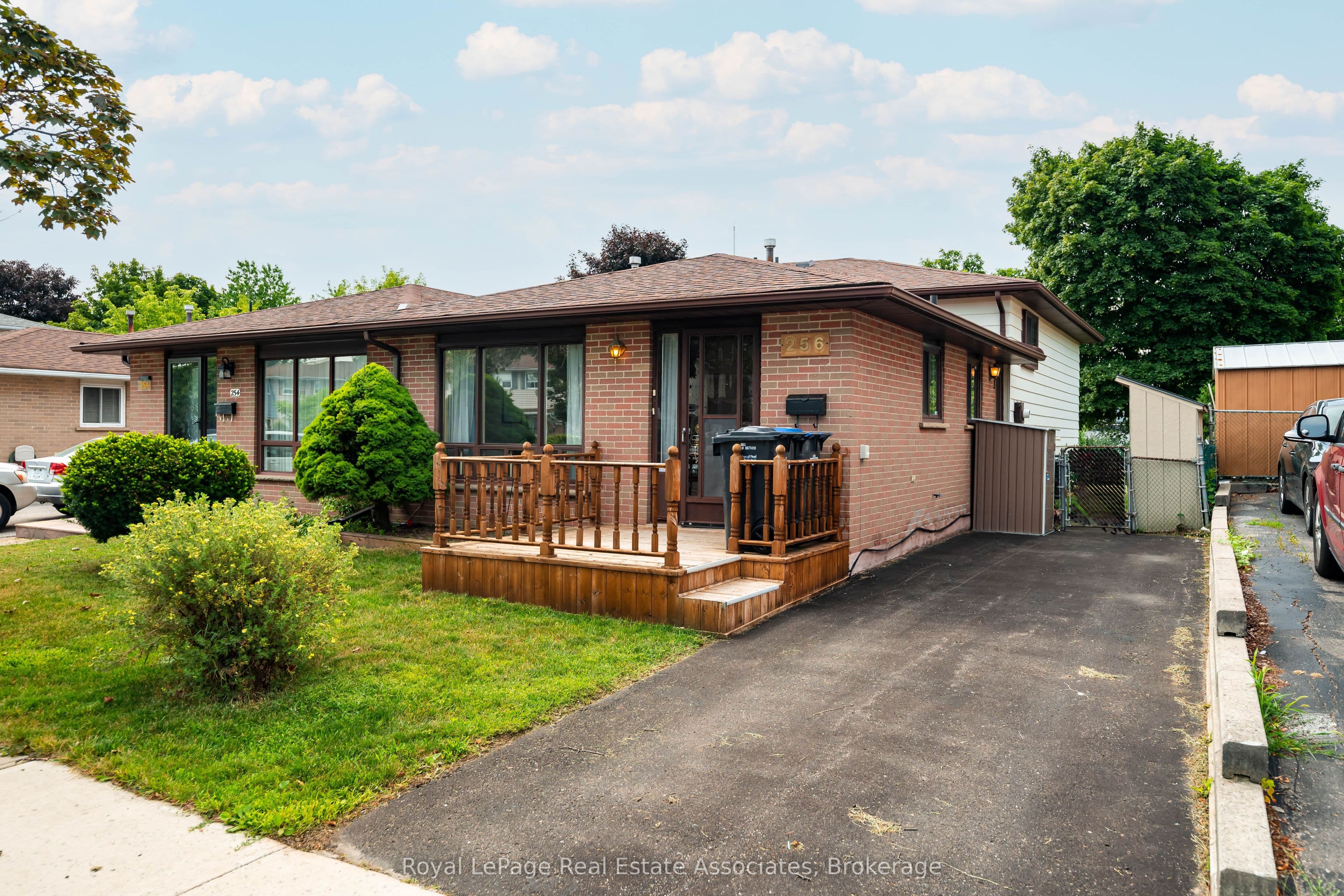 256 Archdekin Drive photo 1