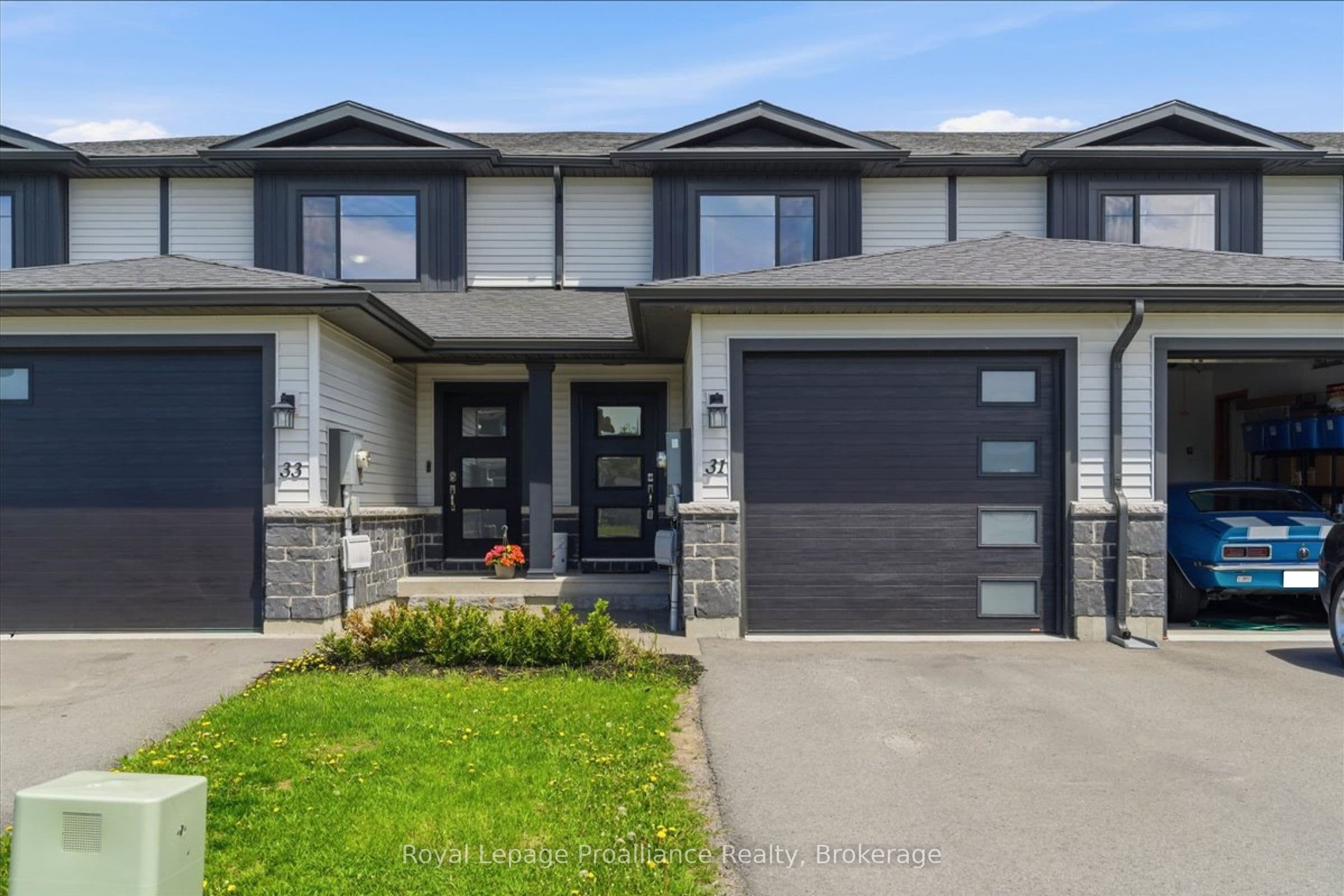 31 Dewal Place photo 1