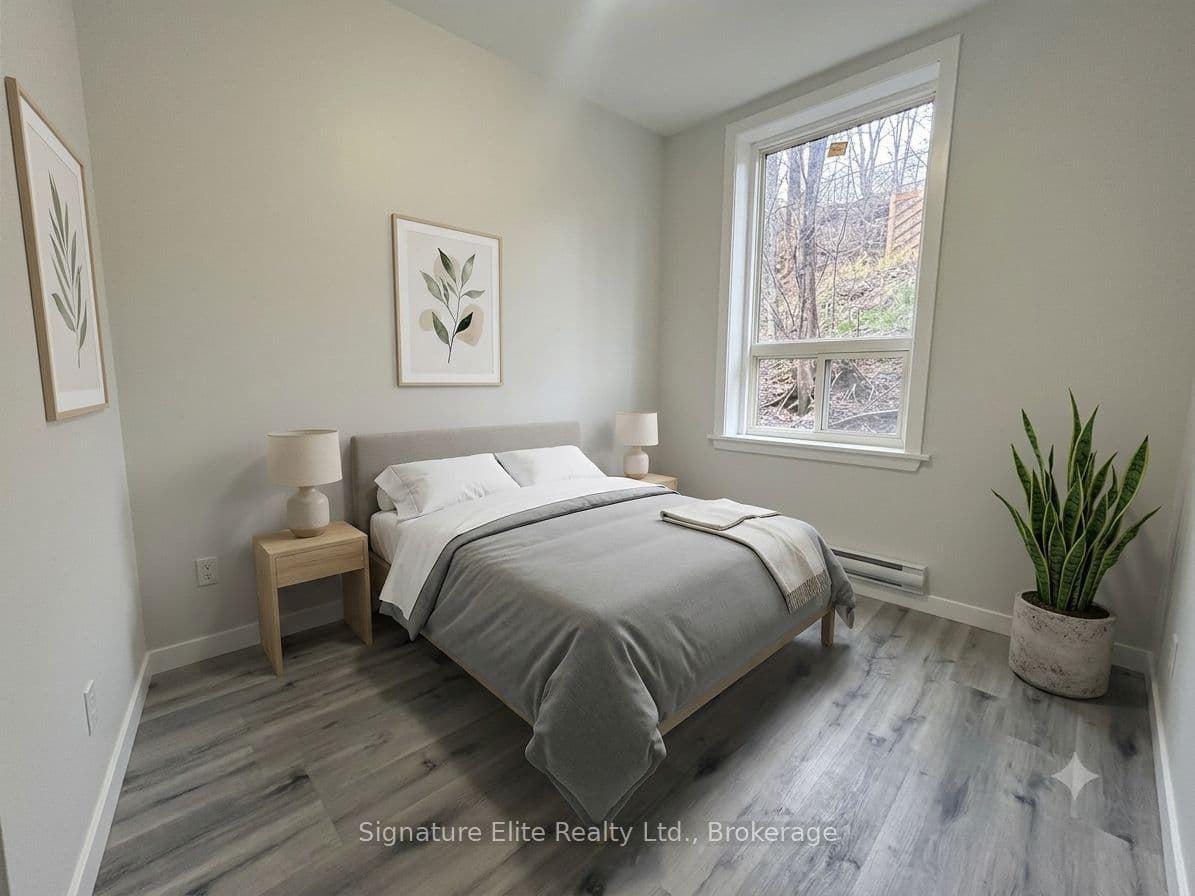 Unit 4 372 Darling Street photo 1