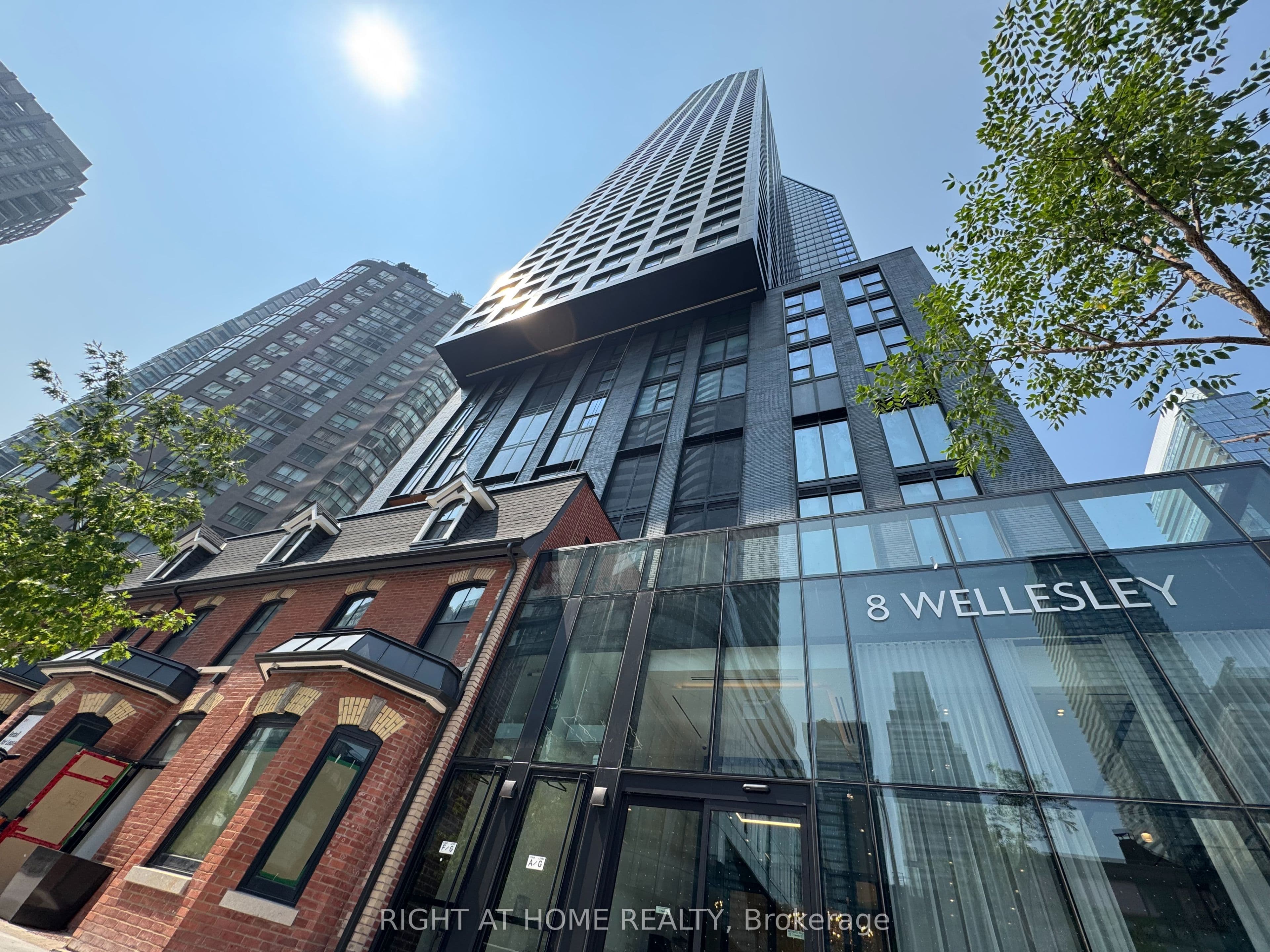 Unit 5205 8 Wellesley Street photo 1