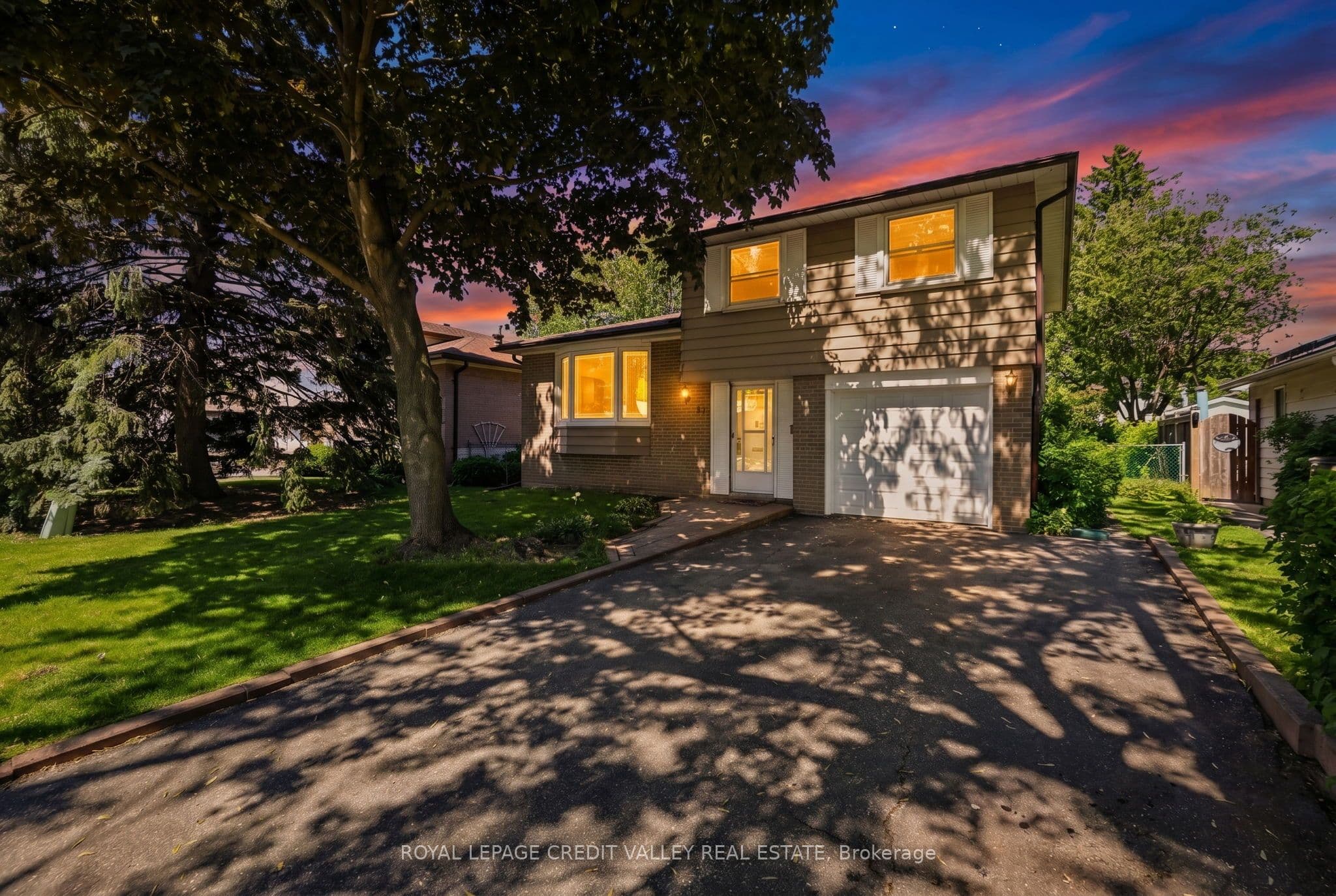 32 Farmington Drive photo 1