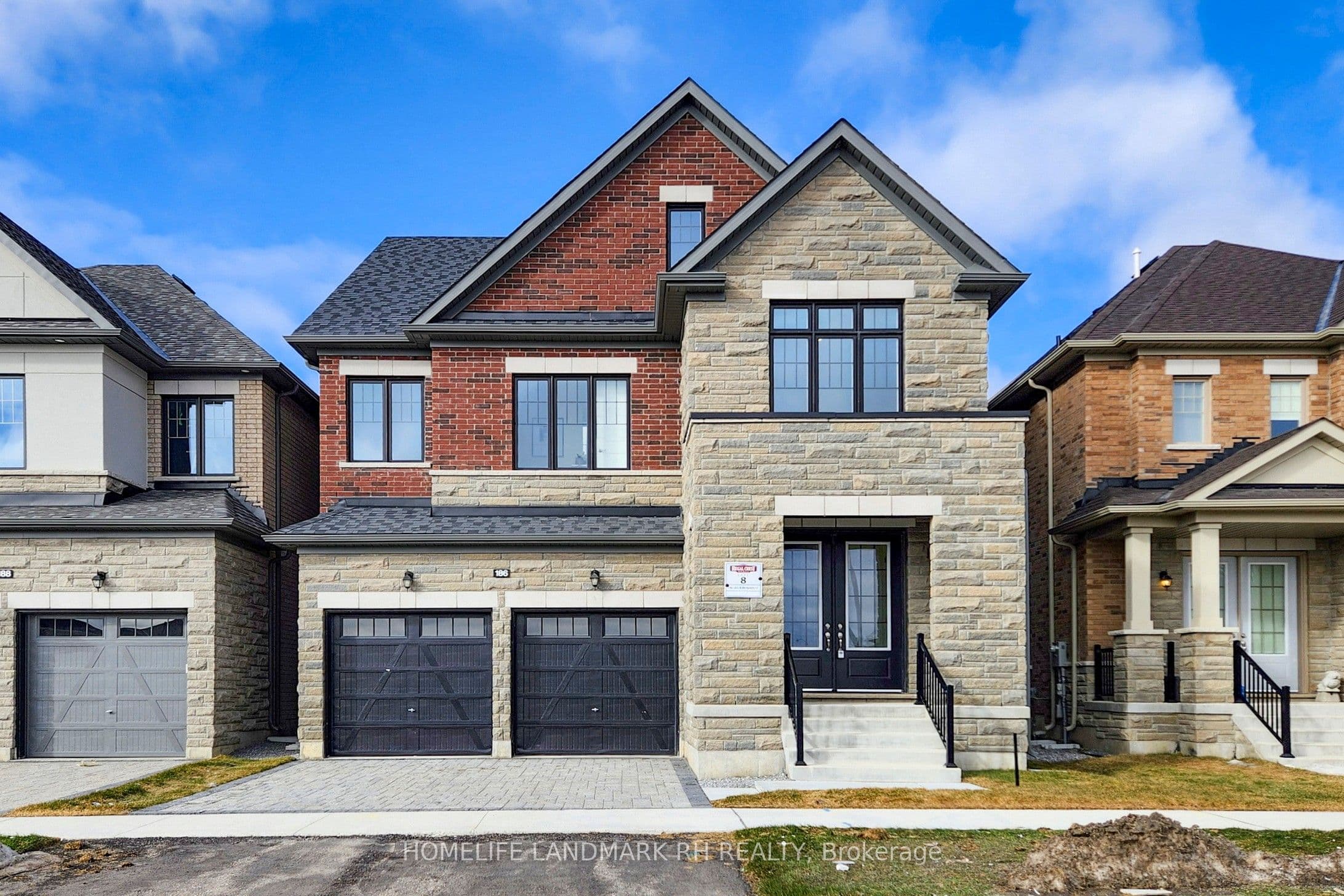 186 Leslie Richards Street photo 1