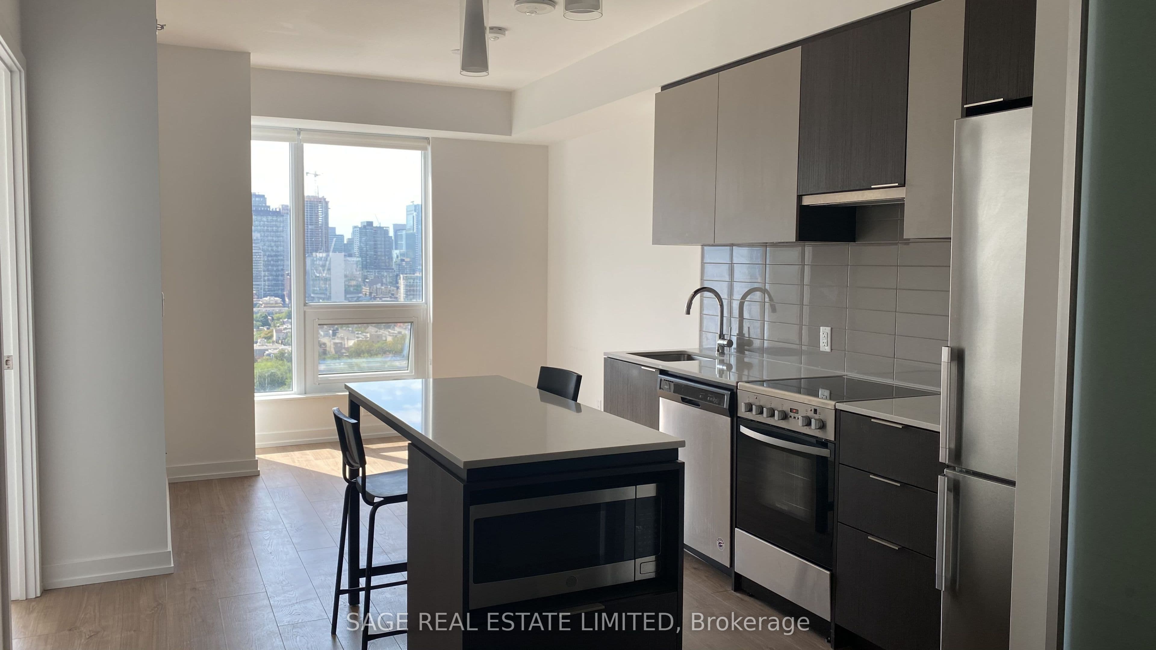Unit 1709 203 College Street photo 1