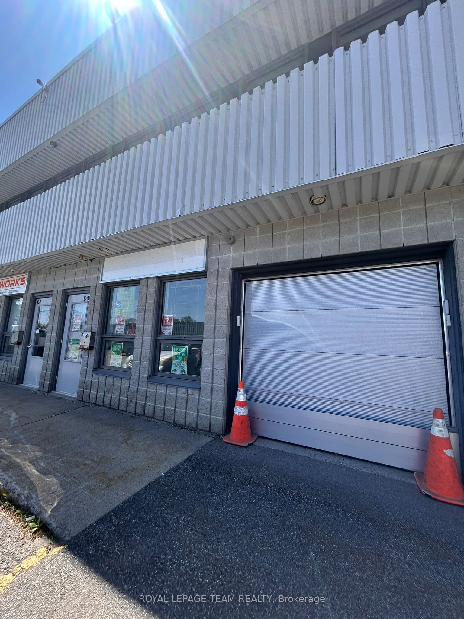 Unit D6 2285 St Laurent Boulevard photo 1