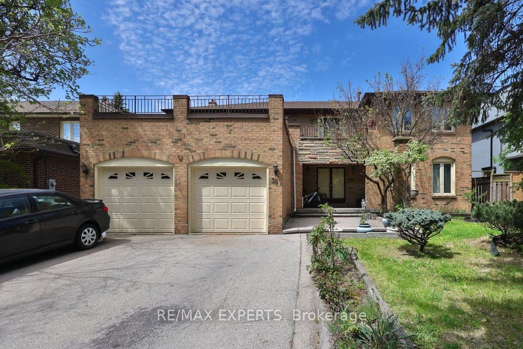 38 Colton Crescent photo 1