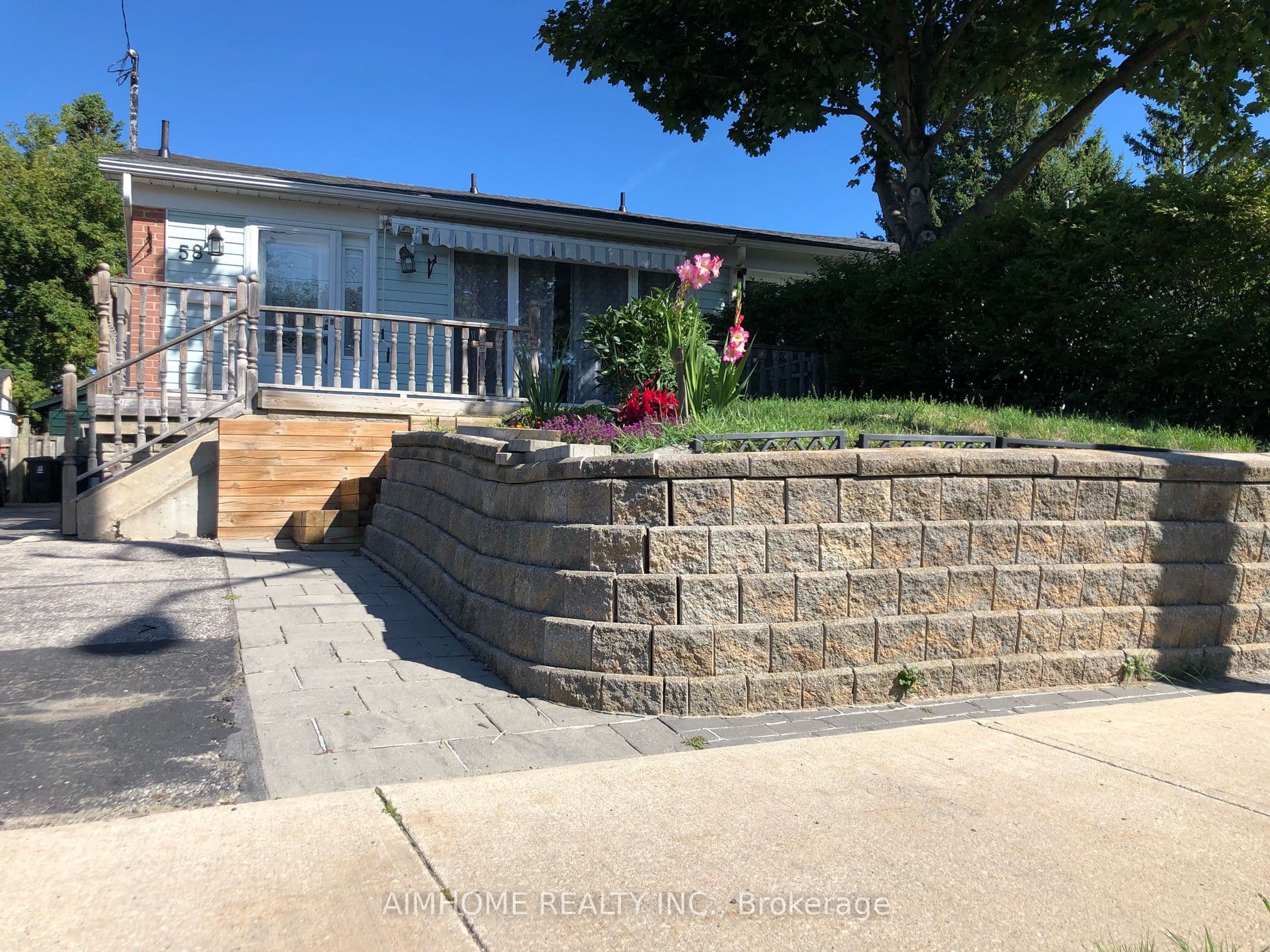58 Newlands Avenue photo 1