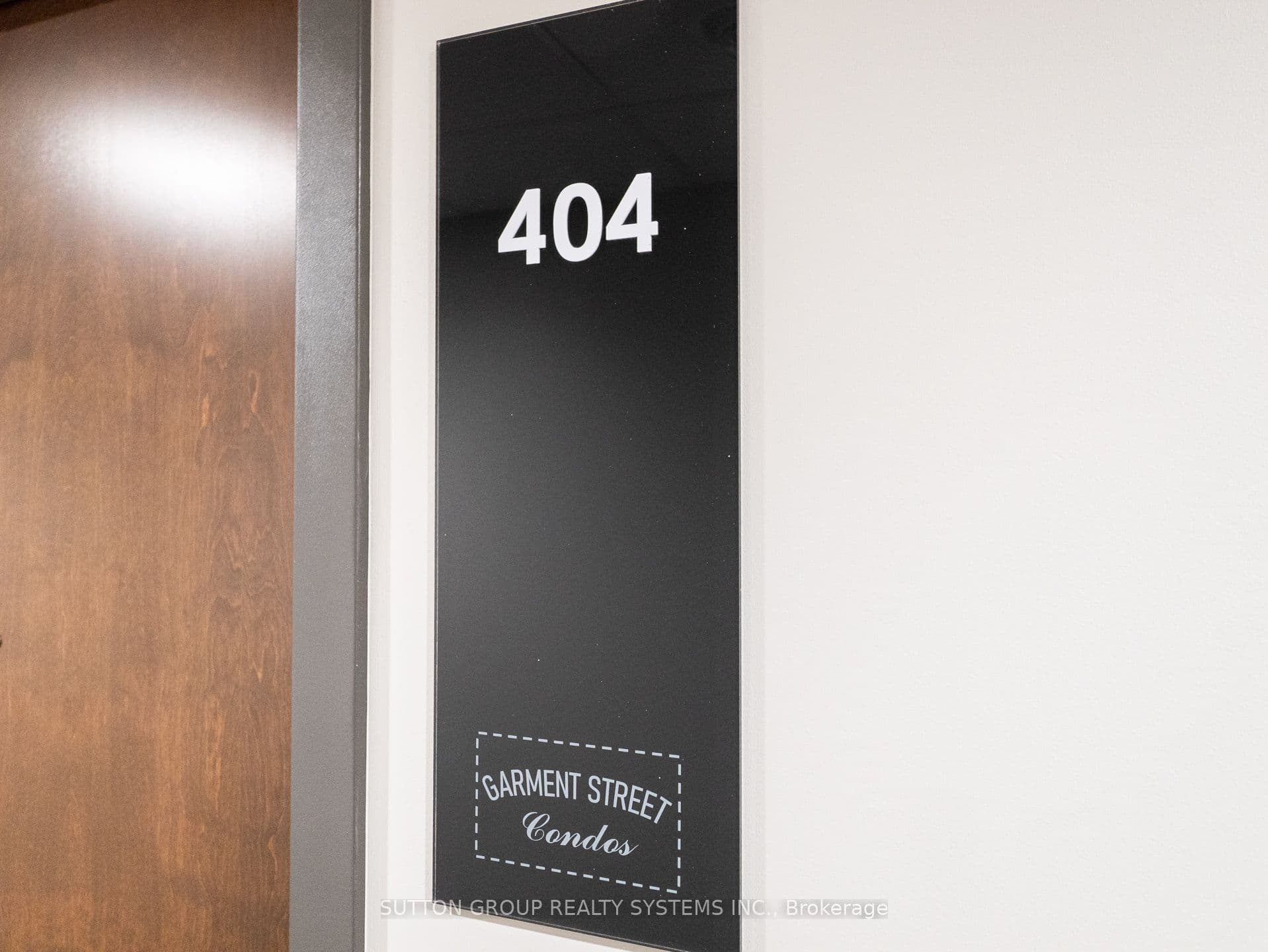 Unit 404 108 Garment Street photo 1