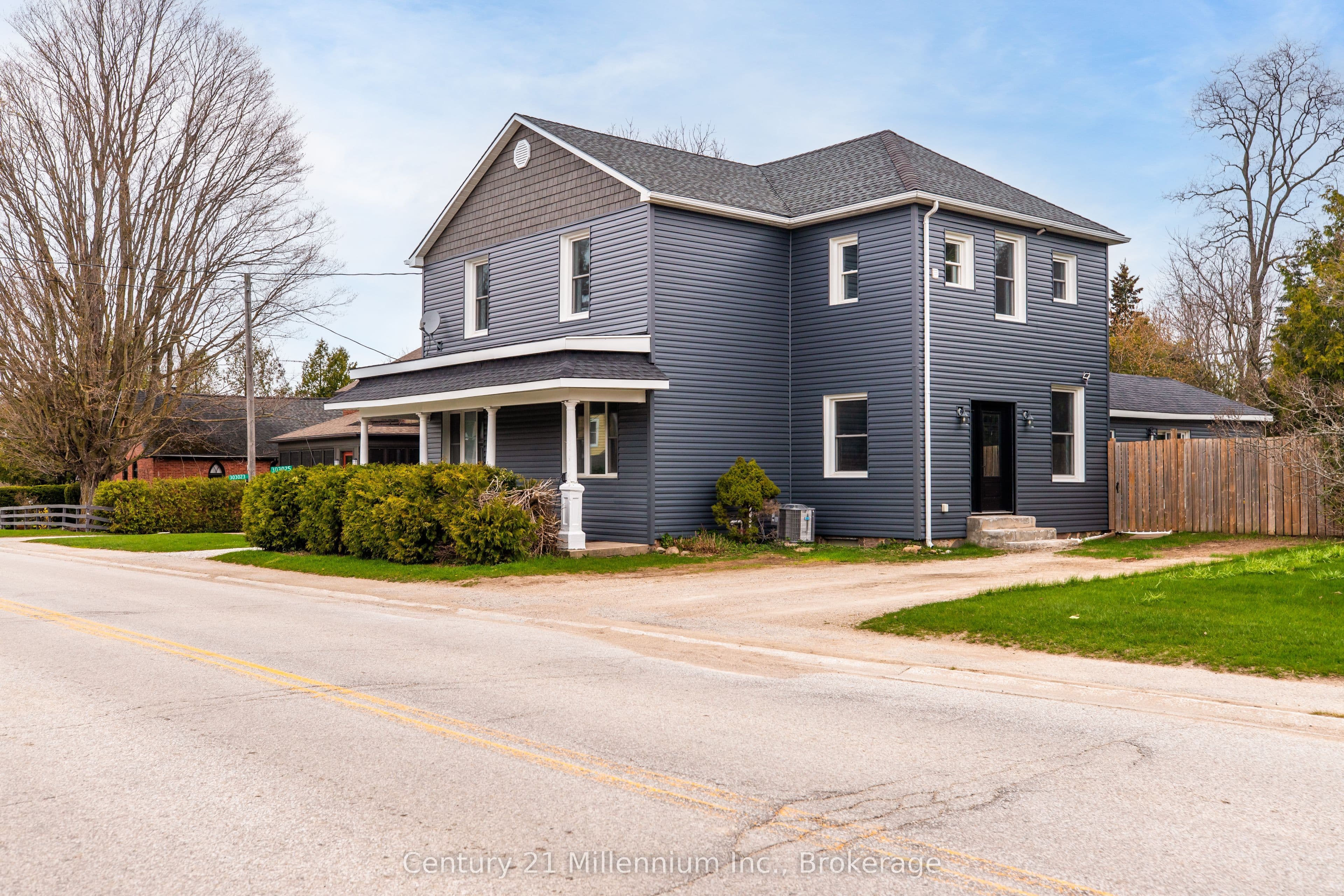 303025 15 Grey Road photo 1