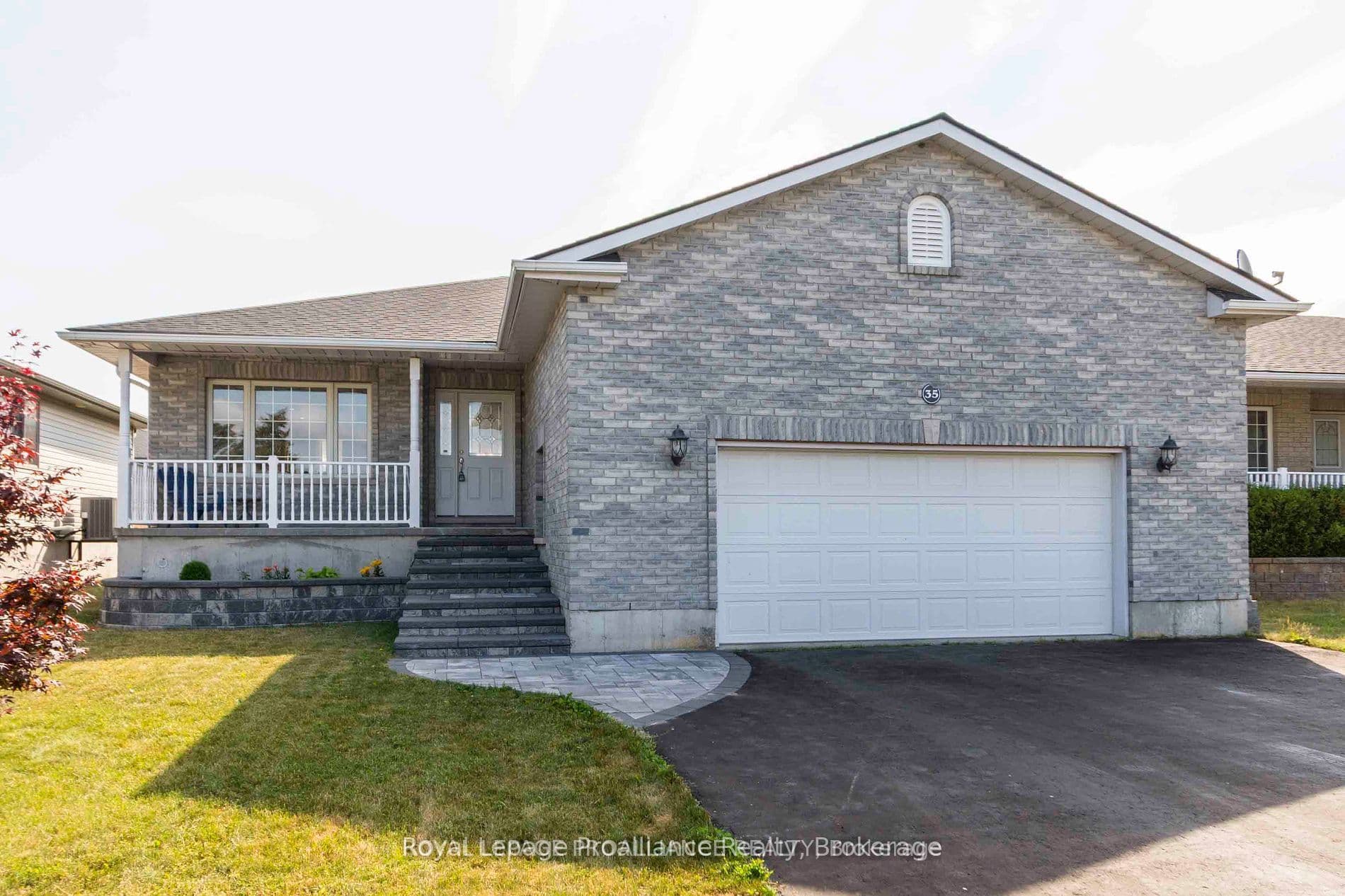 35 Forest Valley Drive photo 1
