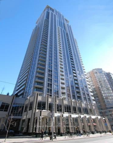 Unit 702 761 Bay Street photo 1